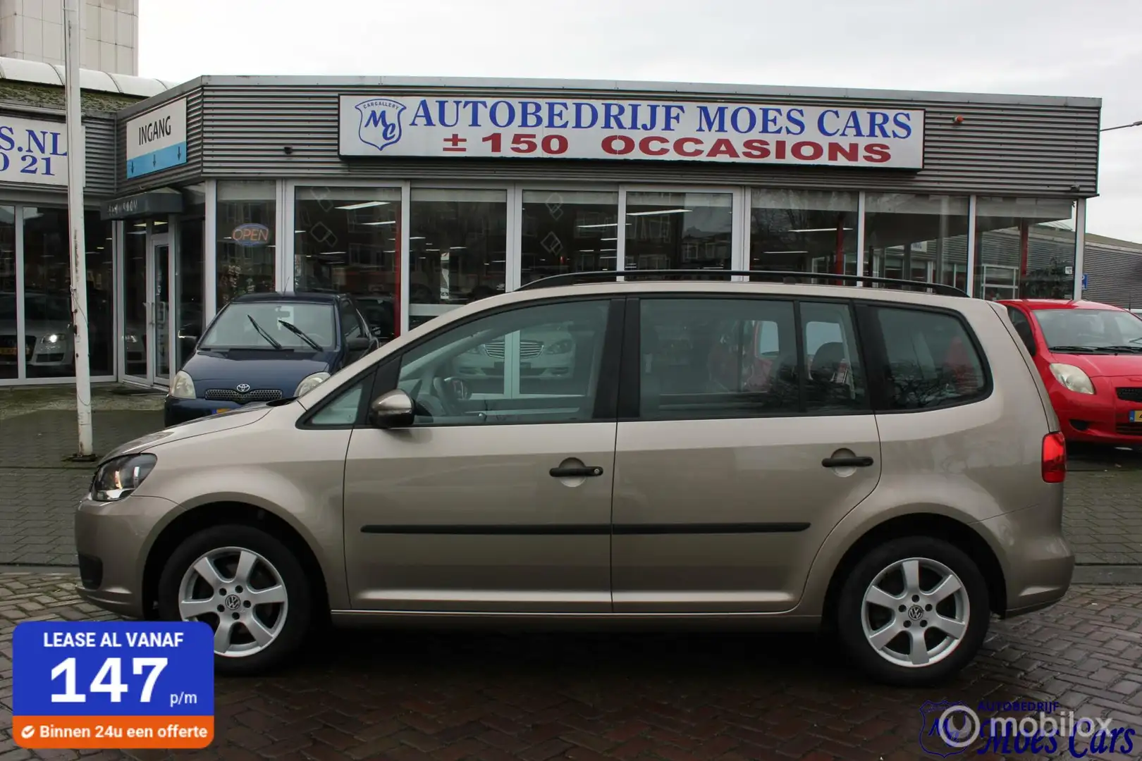 Volkswagen Touran 1.2 TSI Trendline BlueMotion Beige - 1