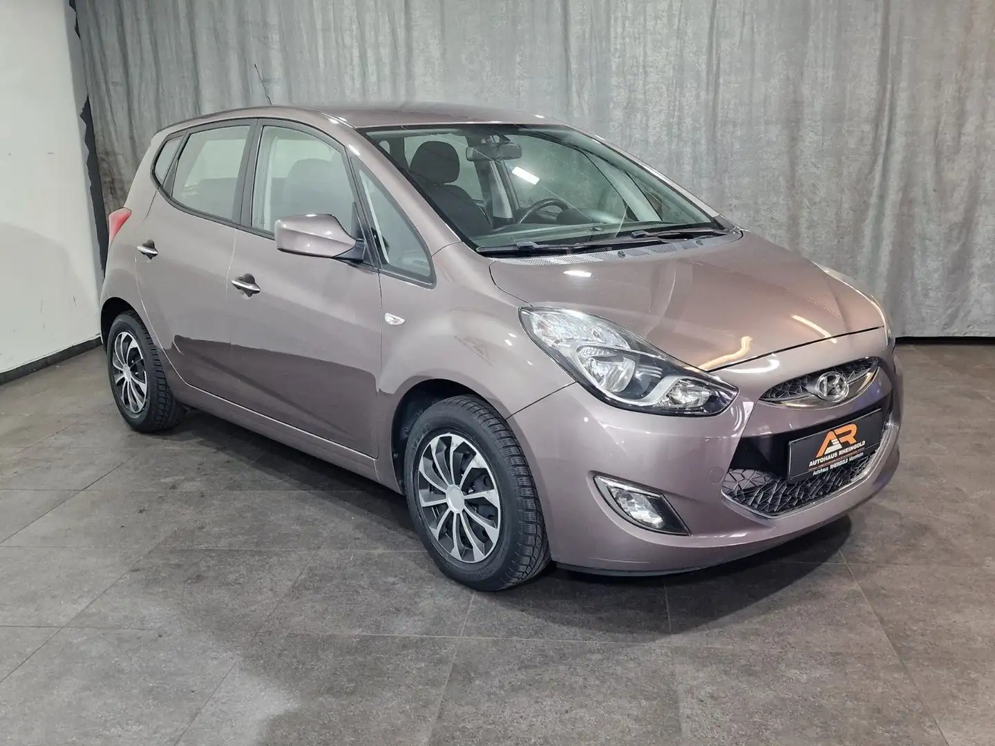 Hyundai iX20 1.6 Trend Automatik+1 Jahr Garantie Grau - 2