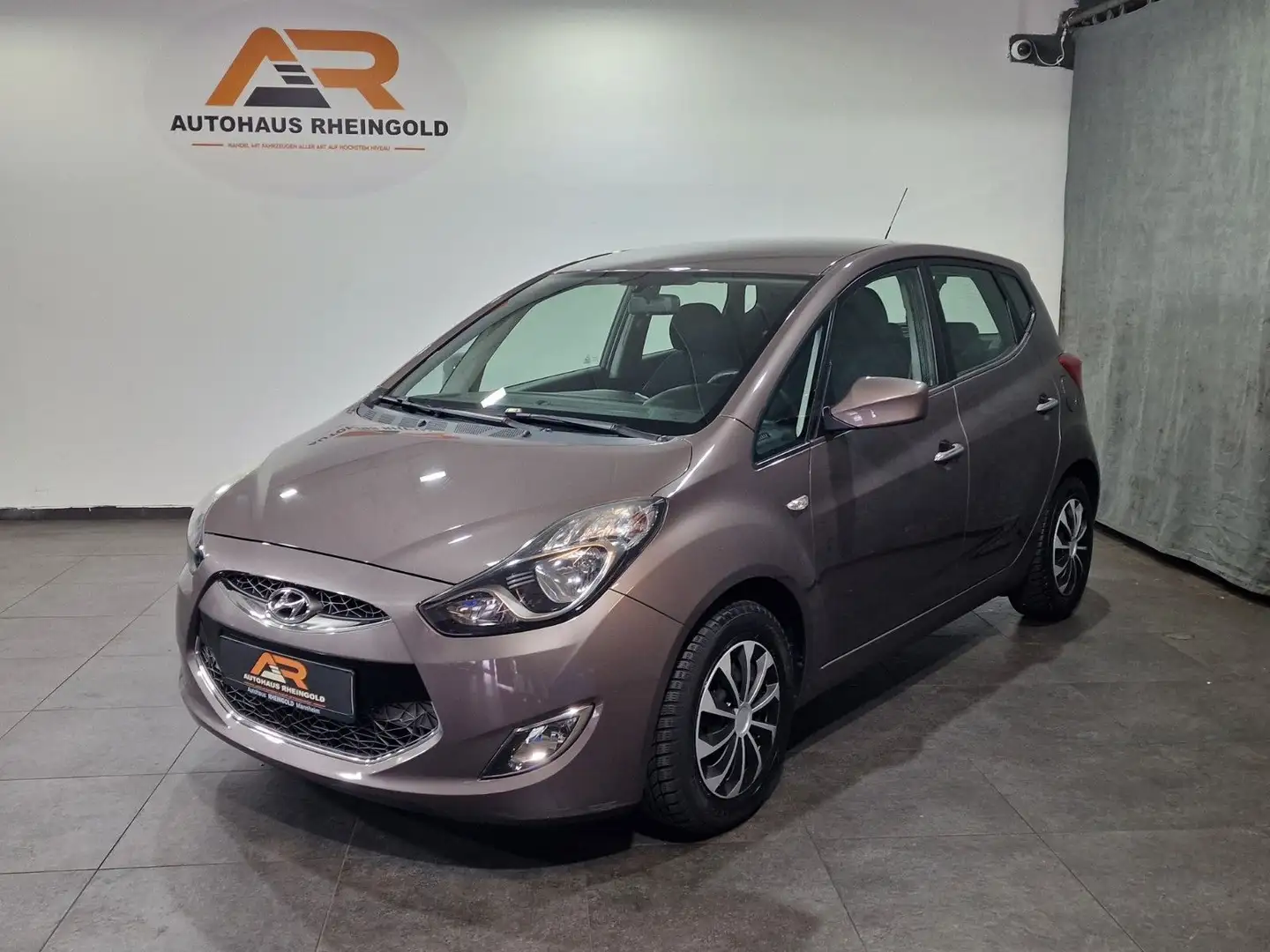Hyundai iX20 1.6 Trend Automatik+1 Jahr Garantie Grau - 1
