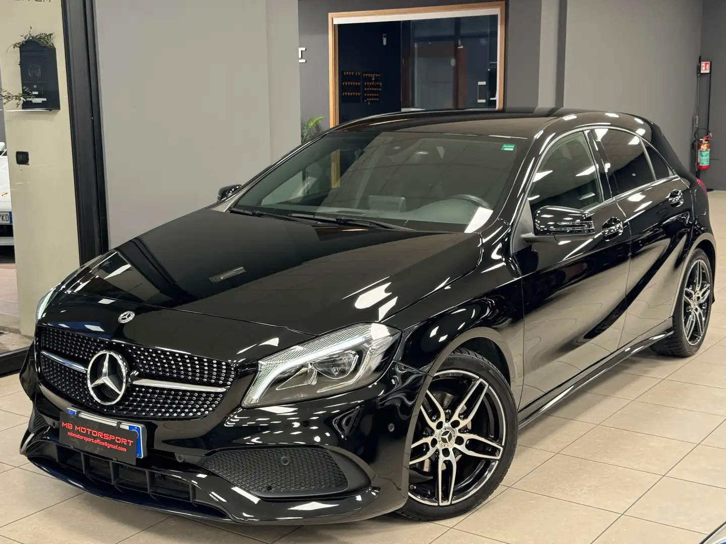 Mercedes-Benz A 200 d Premium Amg Night Edition  auto Schwarz - 1