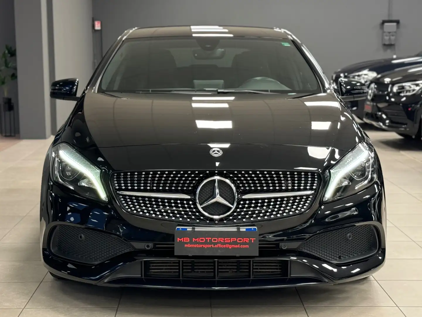 Mercedes-Benz A 200 d Premium Amg Night Edition  auto Schwarz - 2