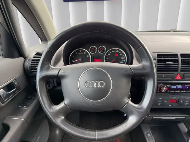 Audi A2 view 11