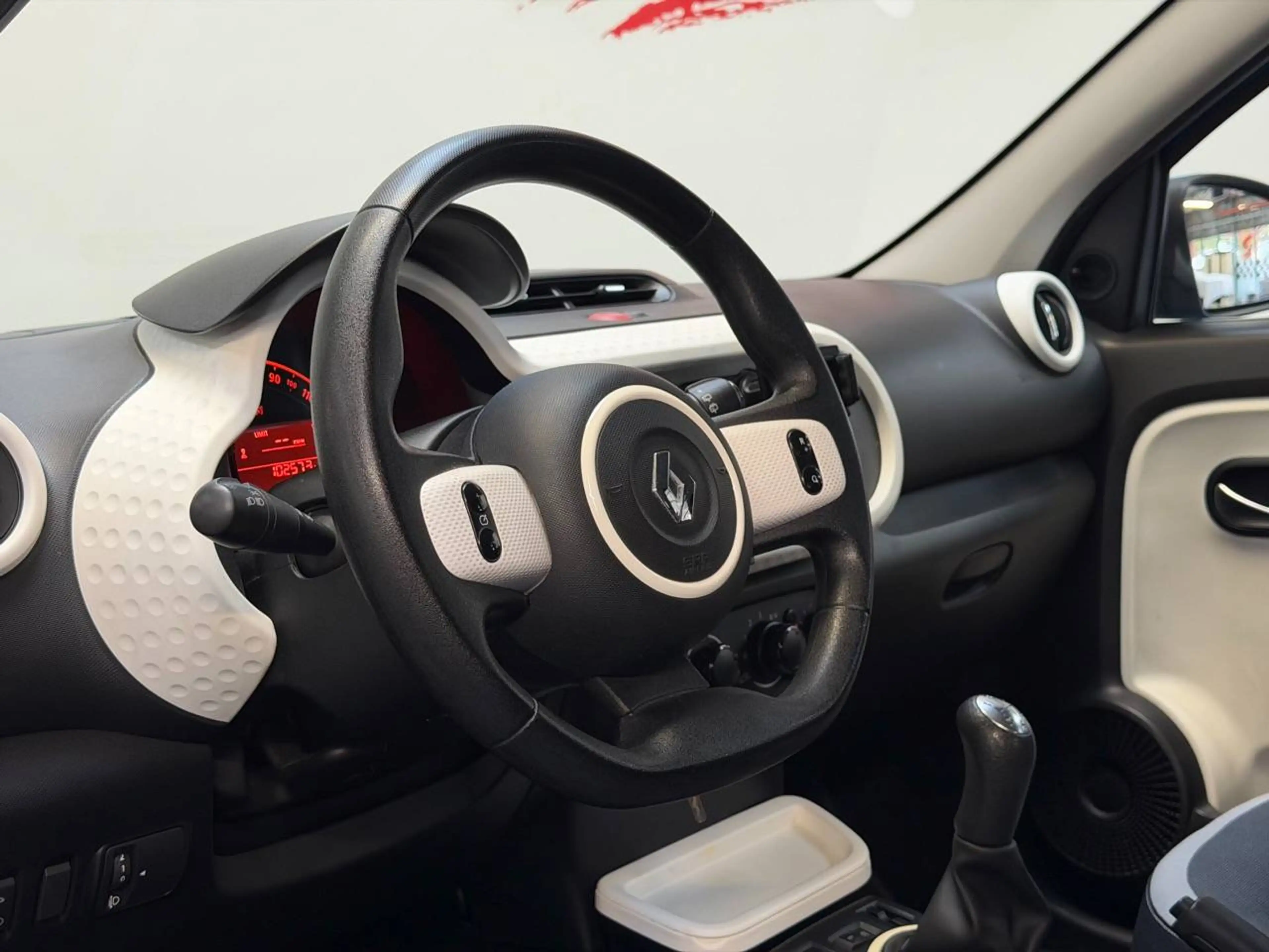Renault Twingo Twingo 1.0i SCe — photo 11