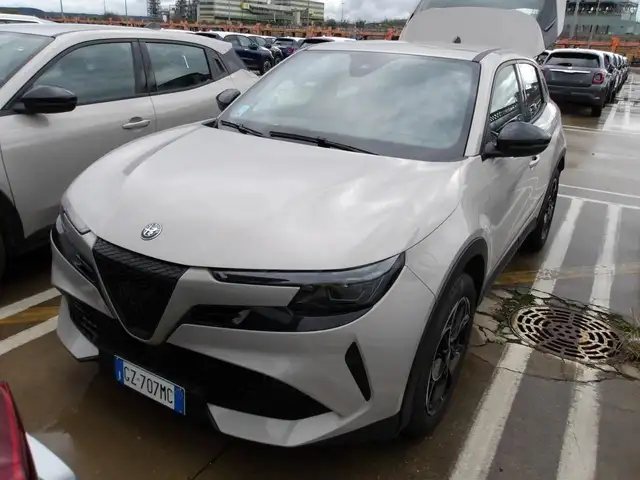 Alfa Romeo Junior Junior elettrica 156cv