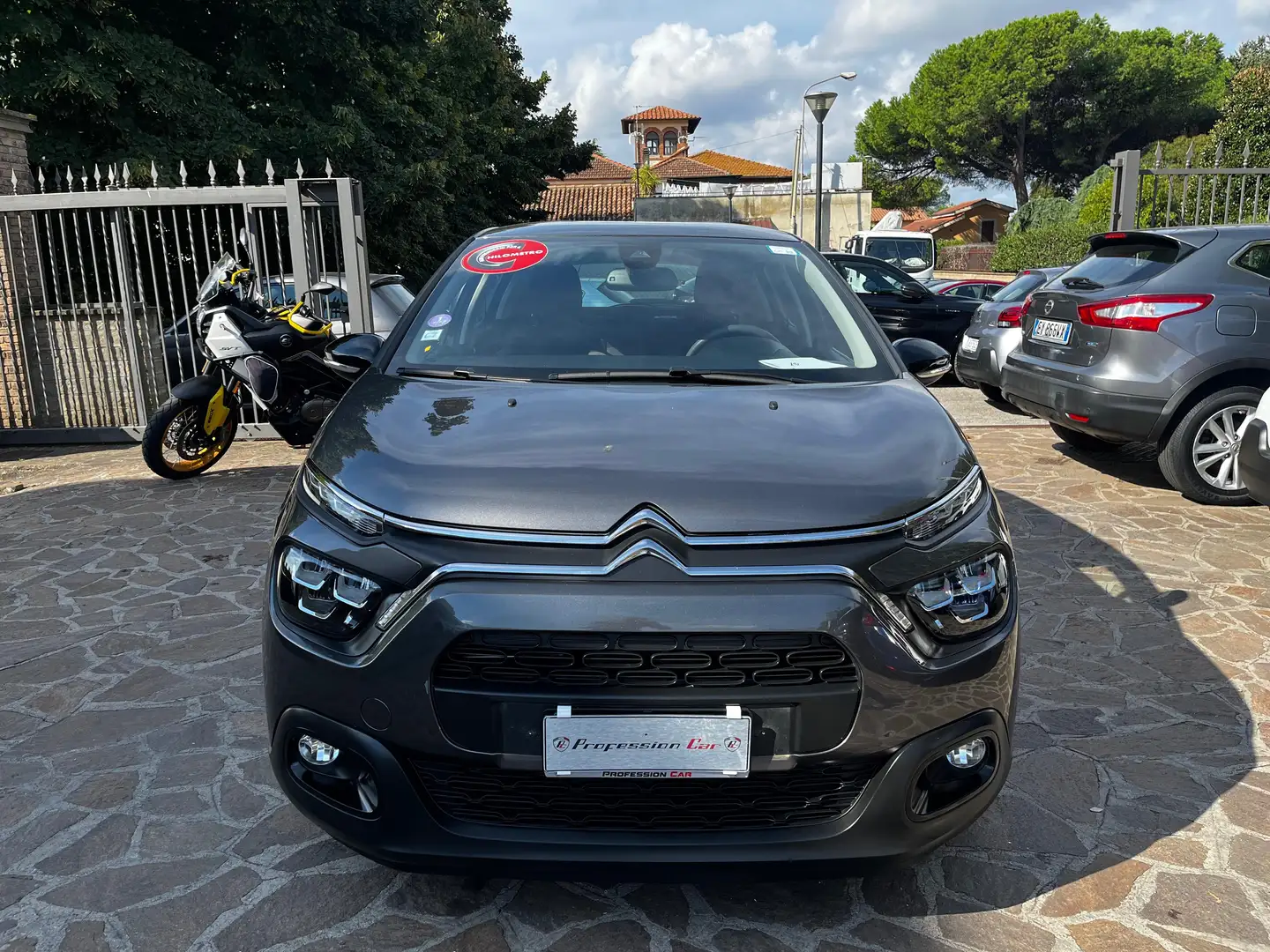 Citroen C3 C3 1.2 PURETECH FELL BUSINESS 83CV Grau - 2