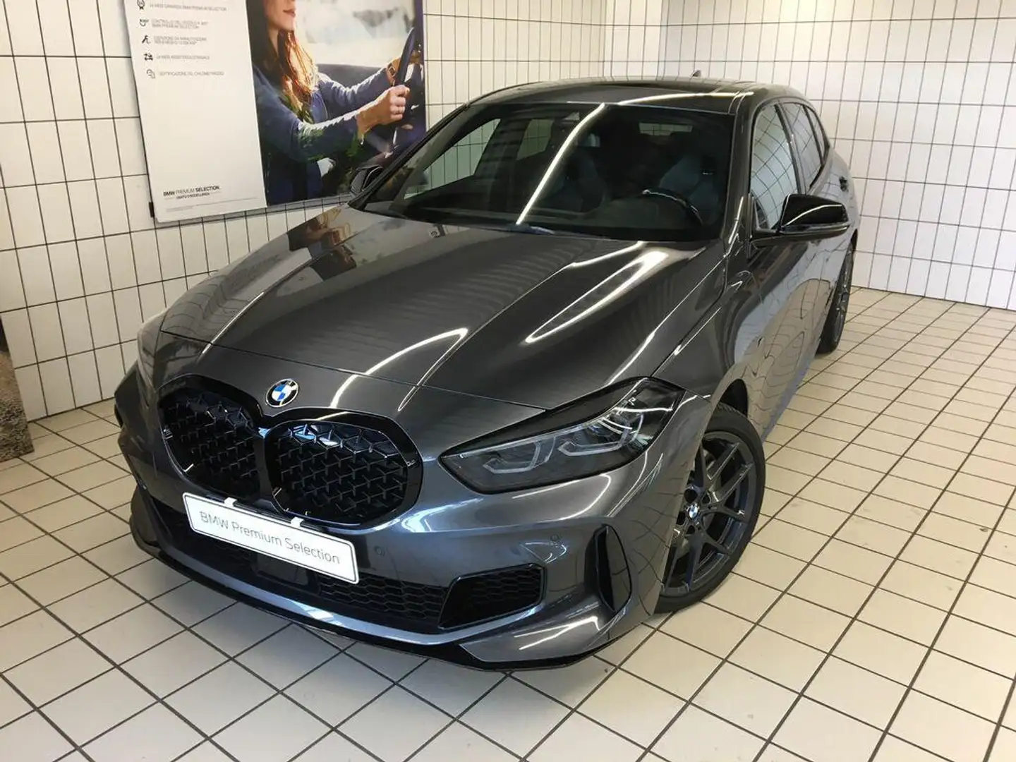 BMW 135 M i xdrive auto Grijs - 1