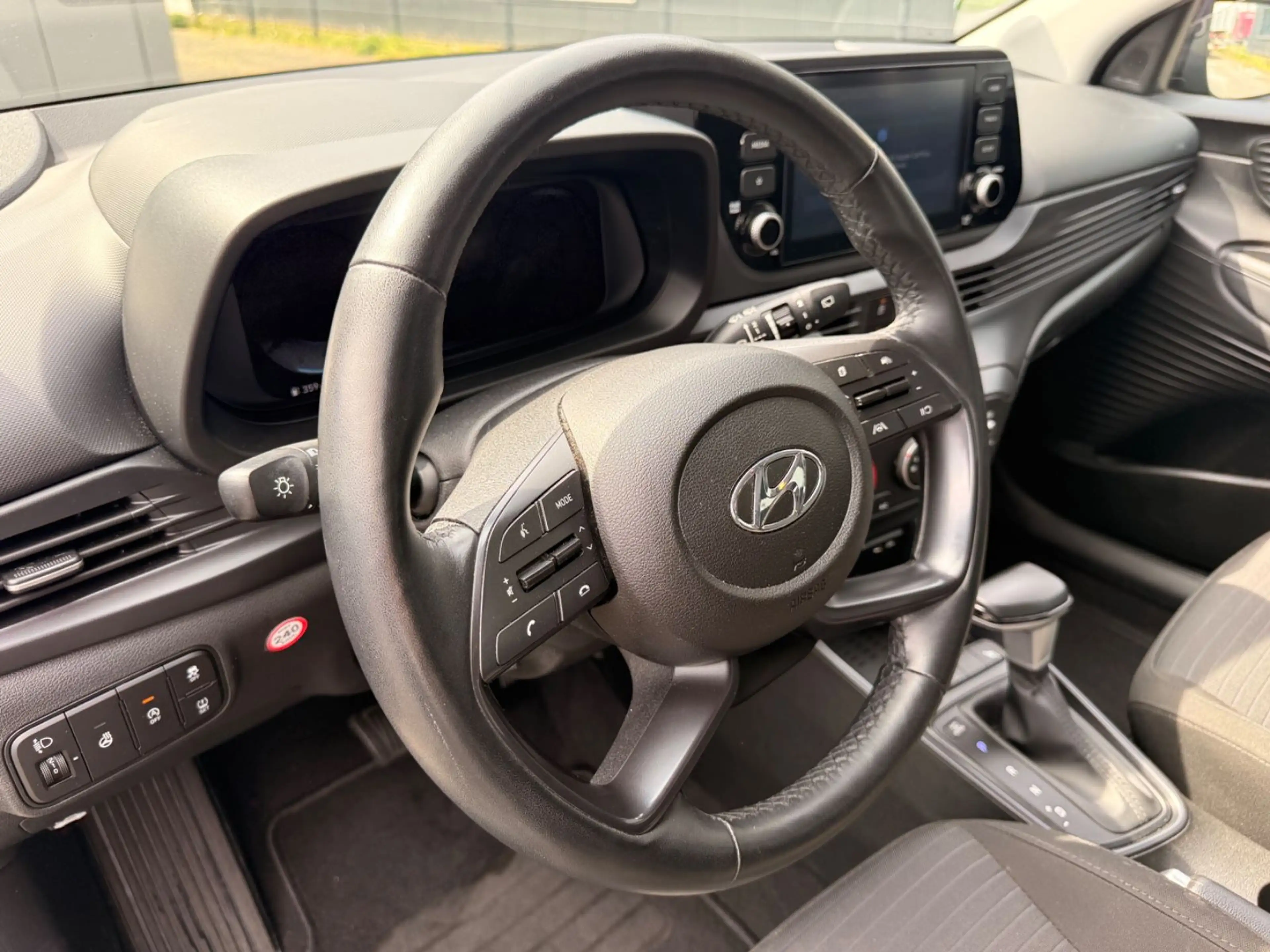 Hyundai i20 Trend Mild-Hybrid*KAMERA*CAR PLAY NAVI LED* — photo 11