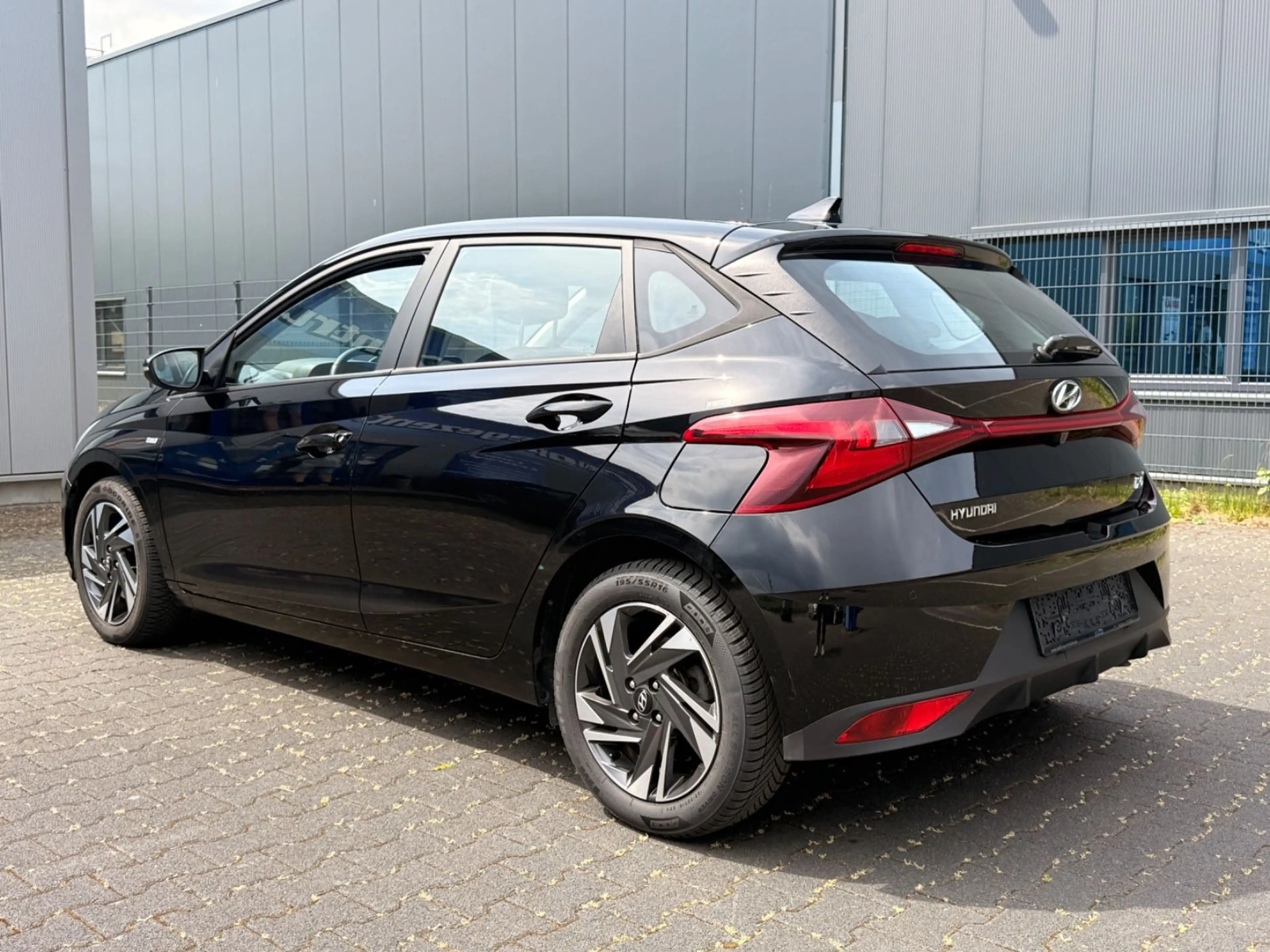 Hyundai i20 Trend Mild-Hybrid*KAMERA*CAR PLAY NAVI LED* — photo 8