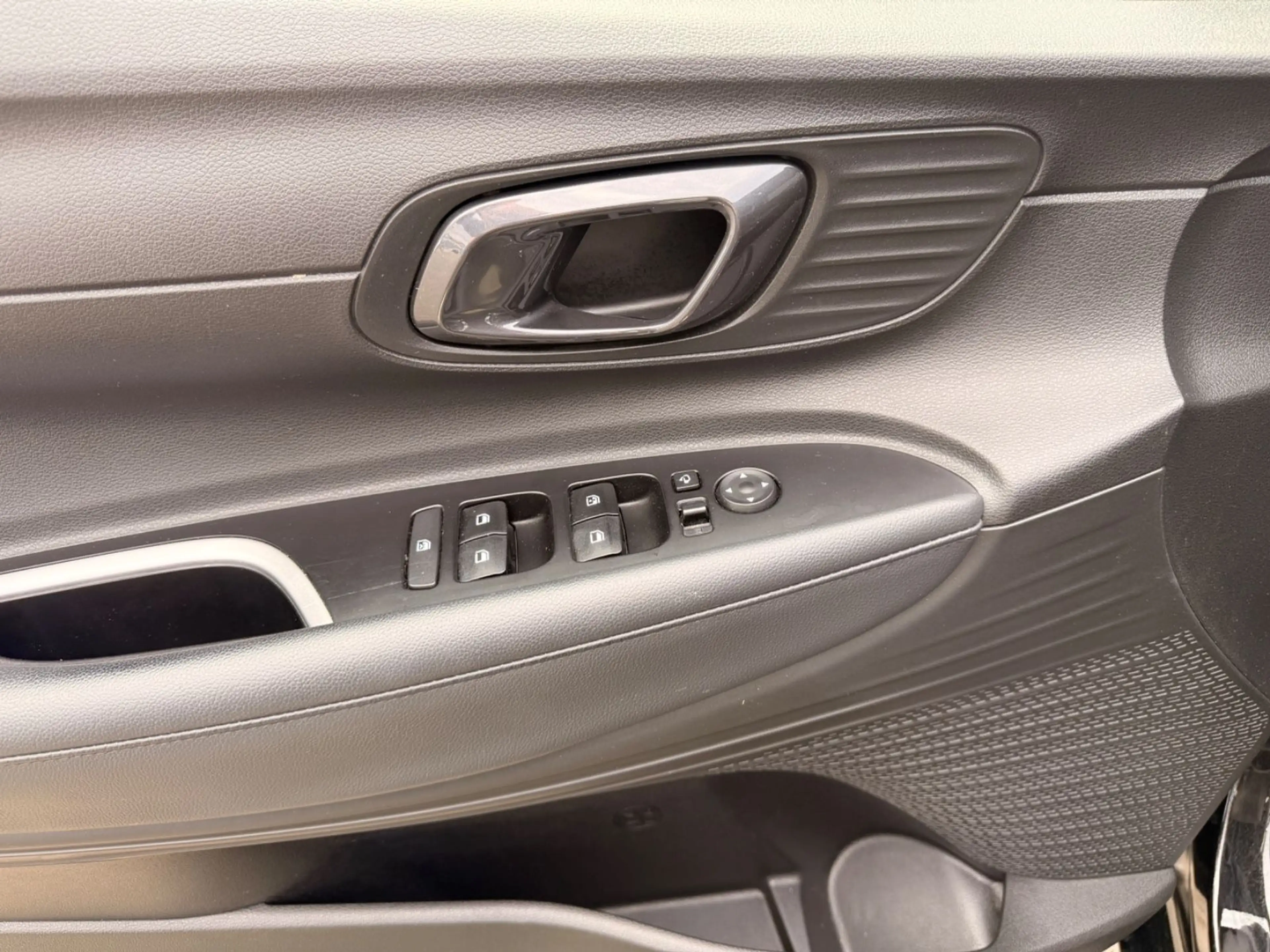 Hyundai i20 Trend Mild-Hybrid*KAMERA*CAR PLAY NAVI LED* — photo 18