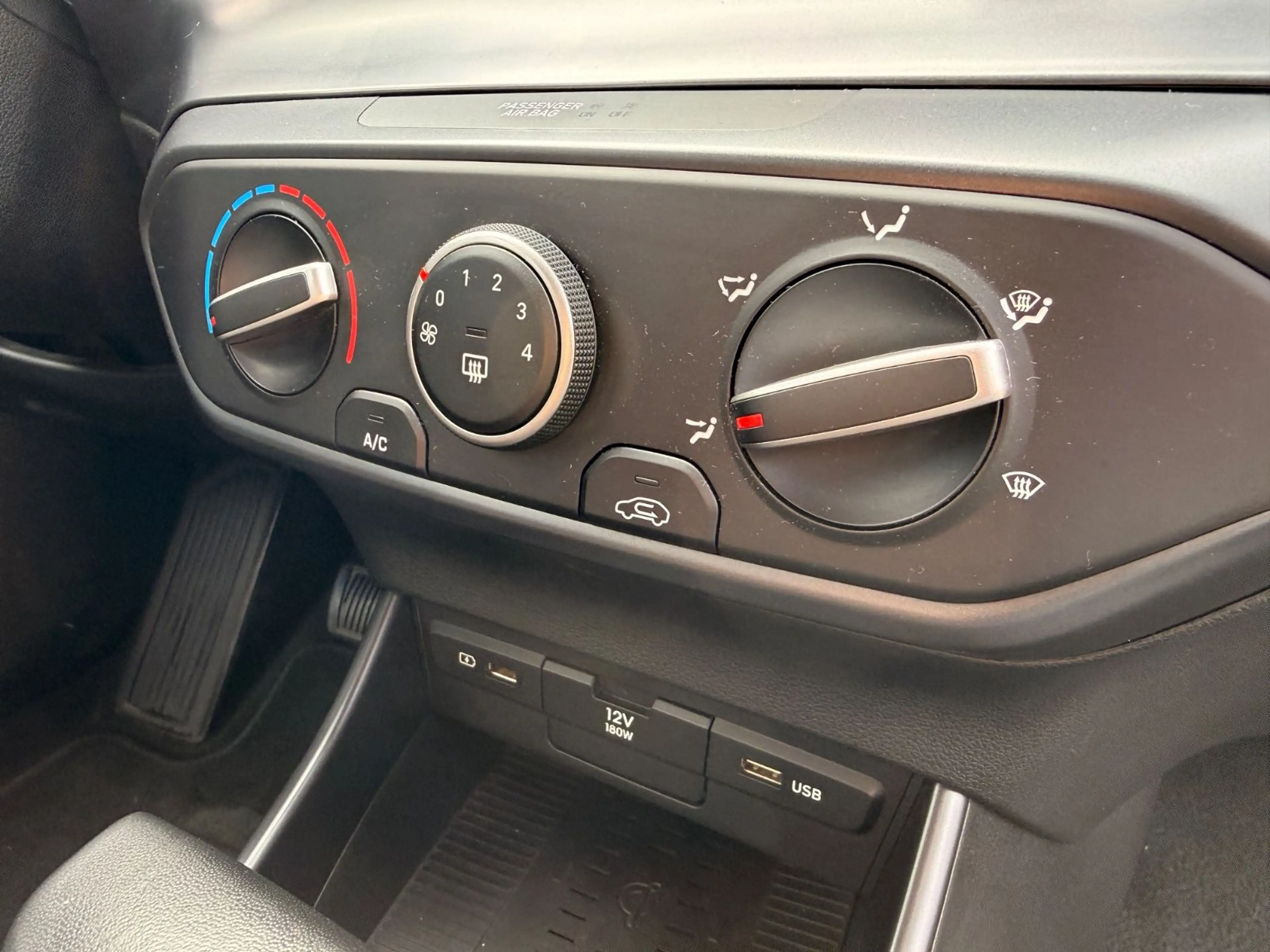 Hyundai i20 Trend Mild-Hybrid*KAMERA*CAR PLAY NAVI LED* — photo 17