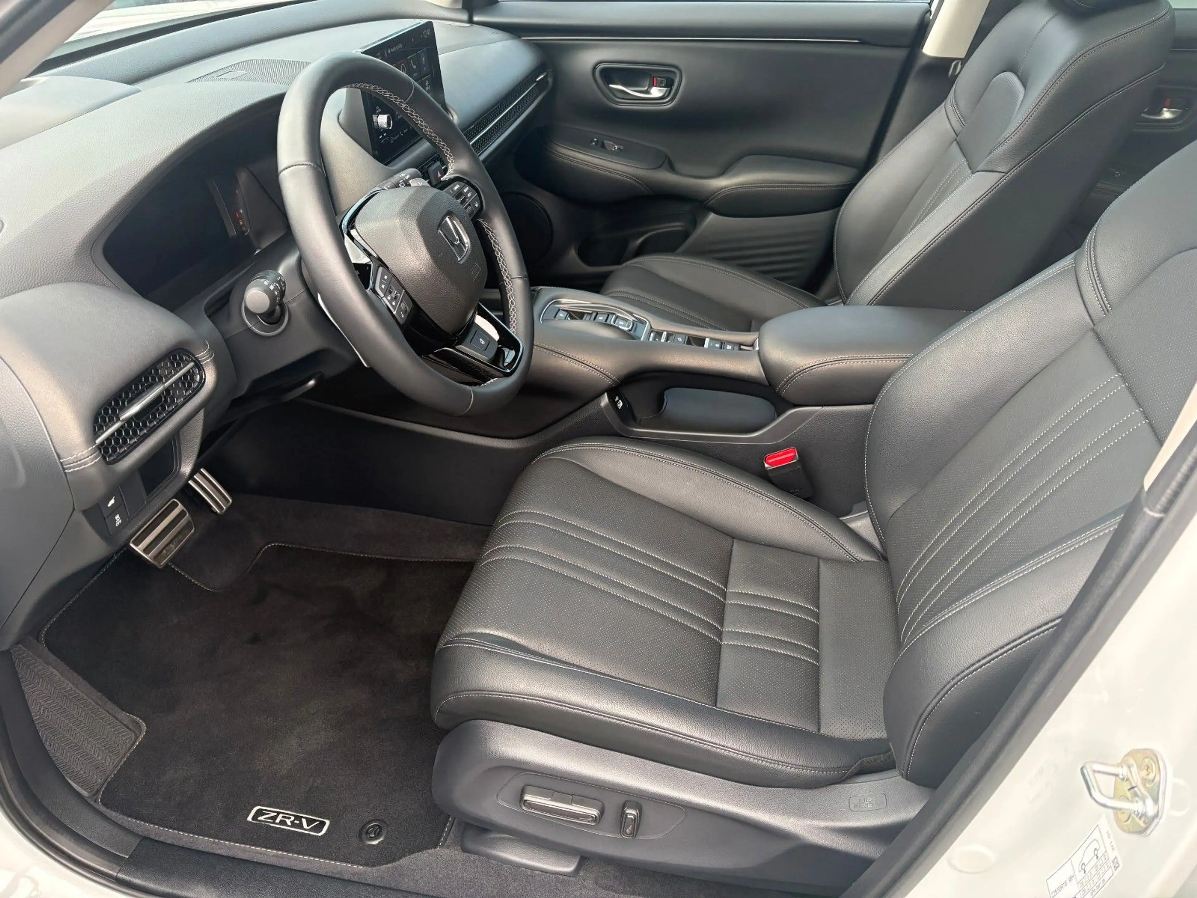 Honda ZR-V 2,0 e:HEV Advance Navi/LED/Kamera — photo 12
