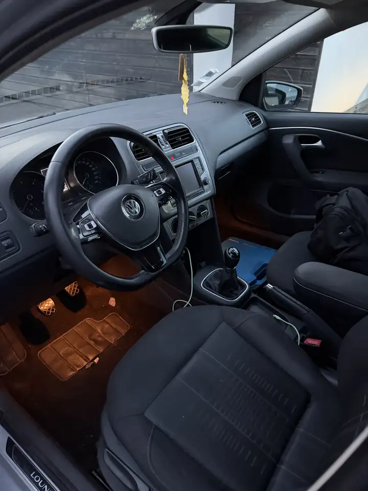 Volkswagen Polo Citadine 5 portes — photo 3