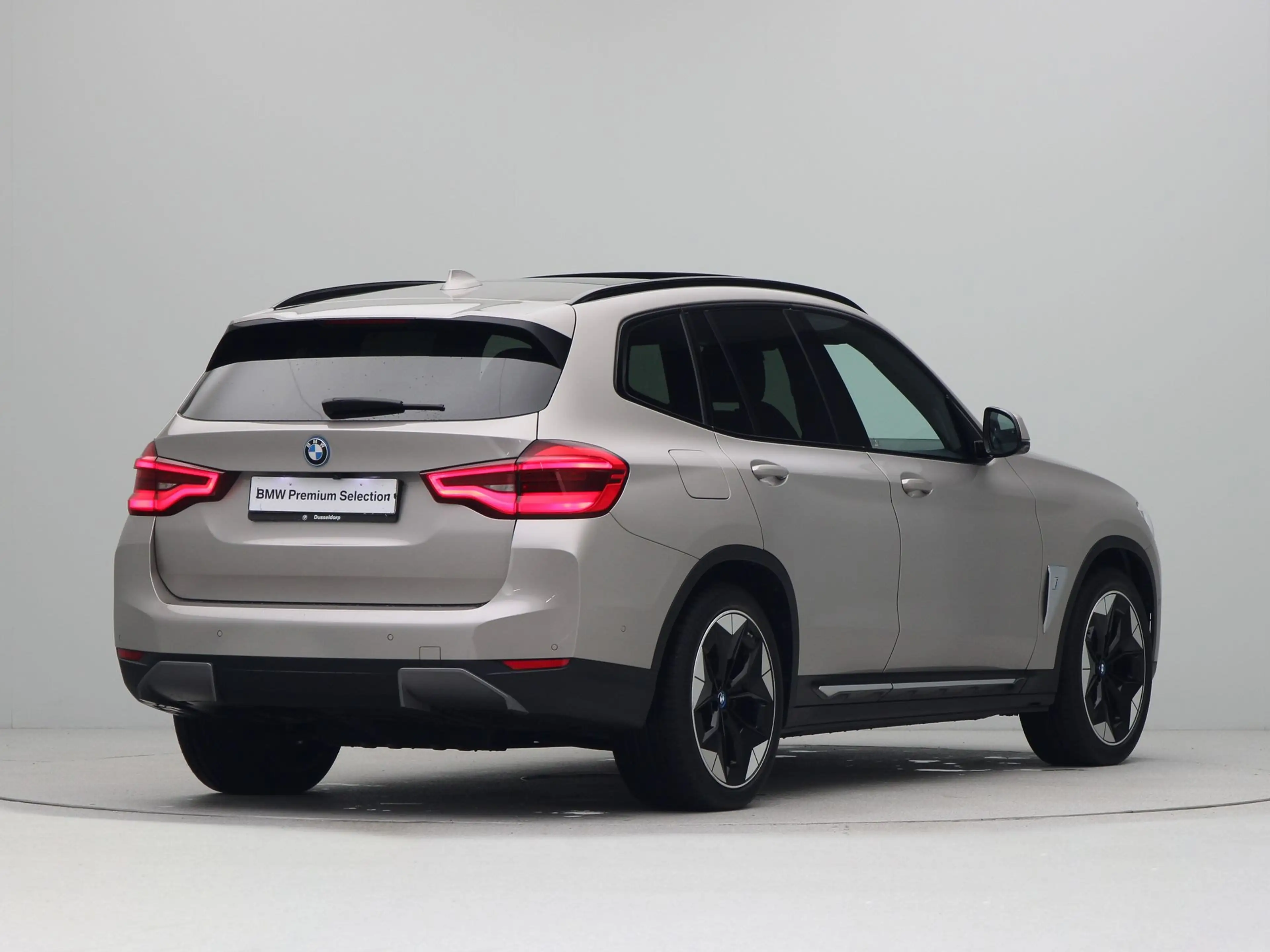 BMW iX3 High Executive 80 kWh — photo 8