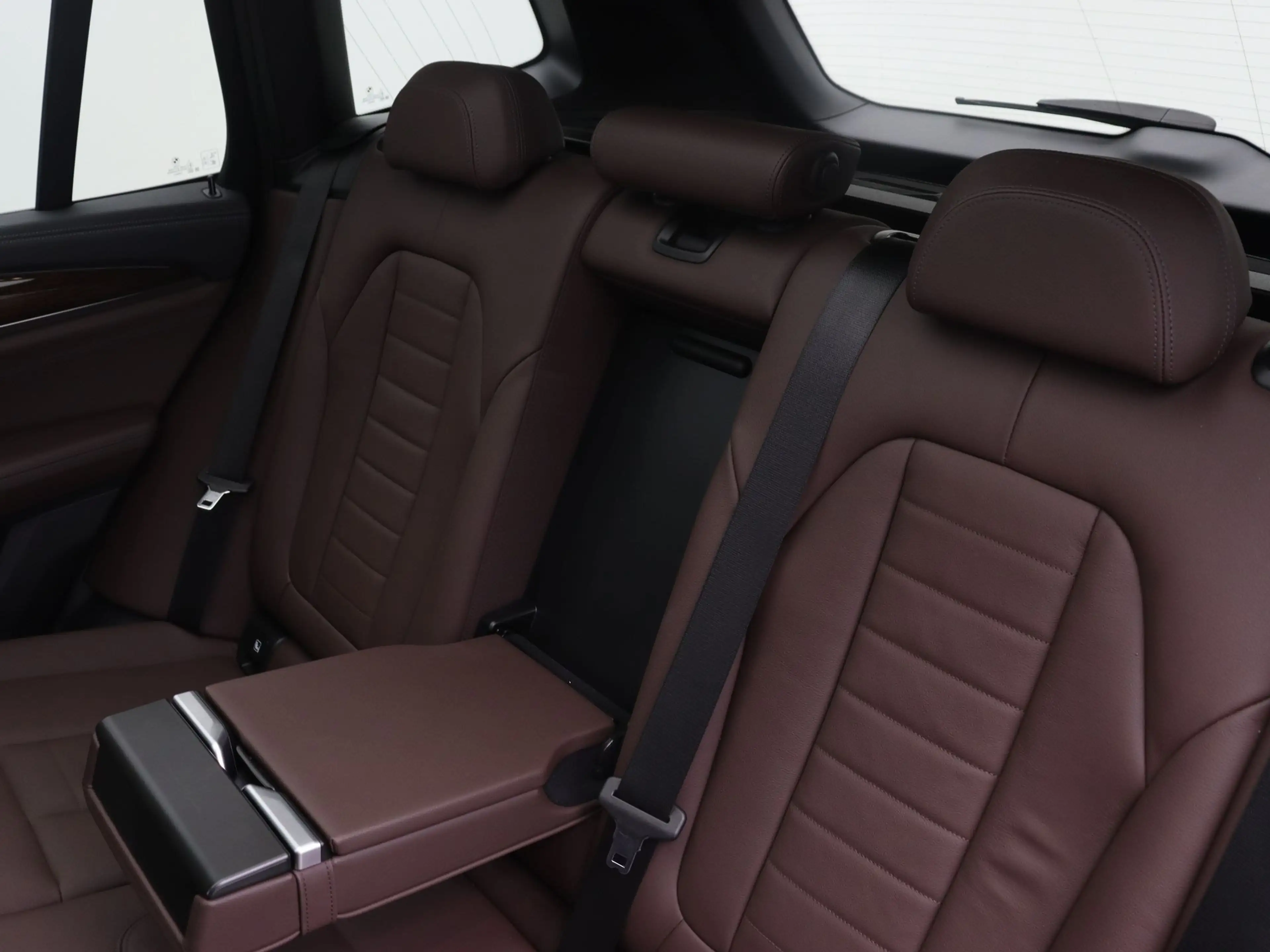 BMW iX3 High Executive 80 kWh — photo 14