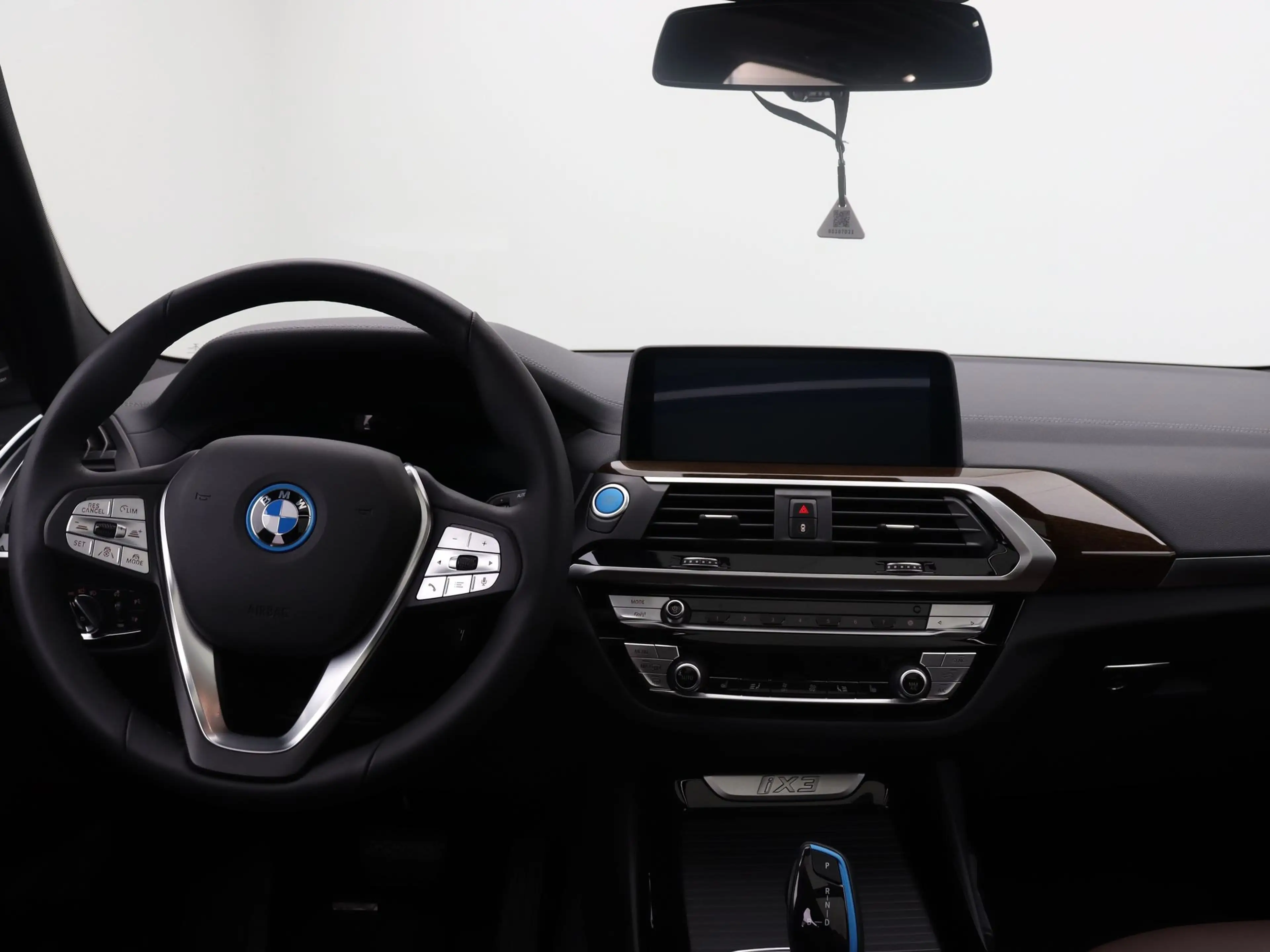 BMW iX3 High Executive 80 kWh — photo 12