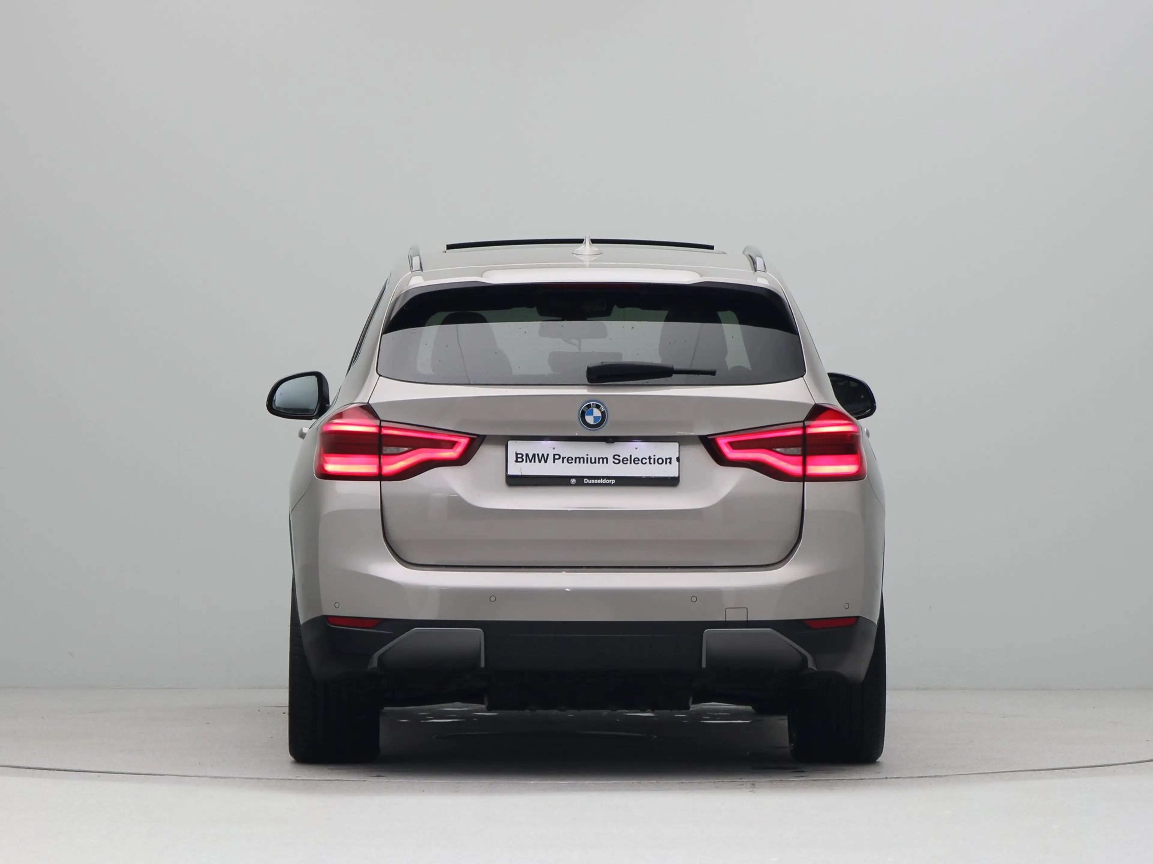 BMW iX3 High Executive 80 kWh — photo 9