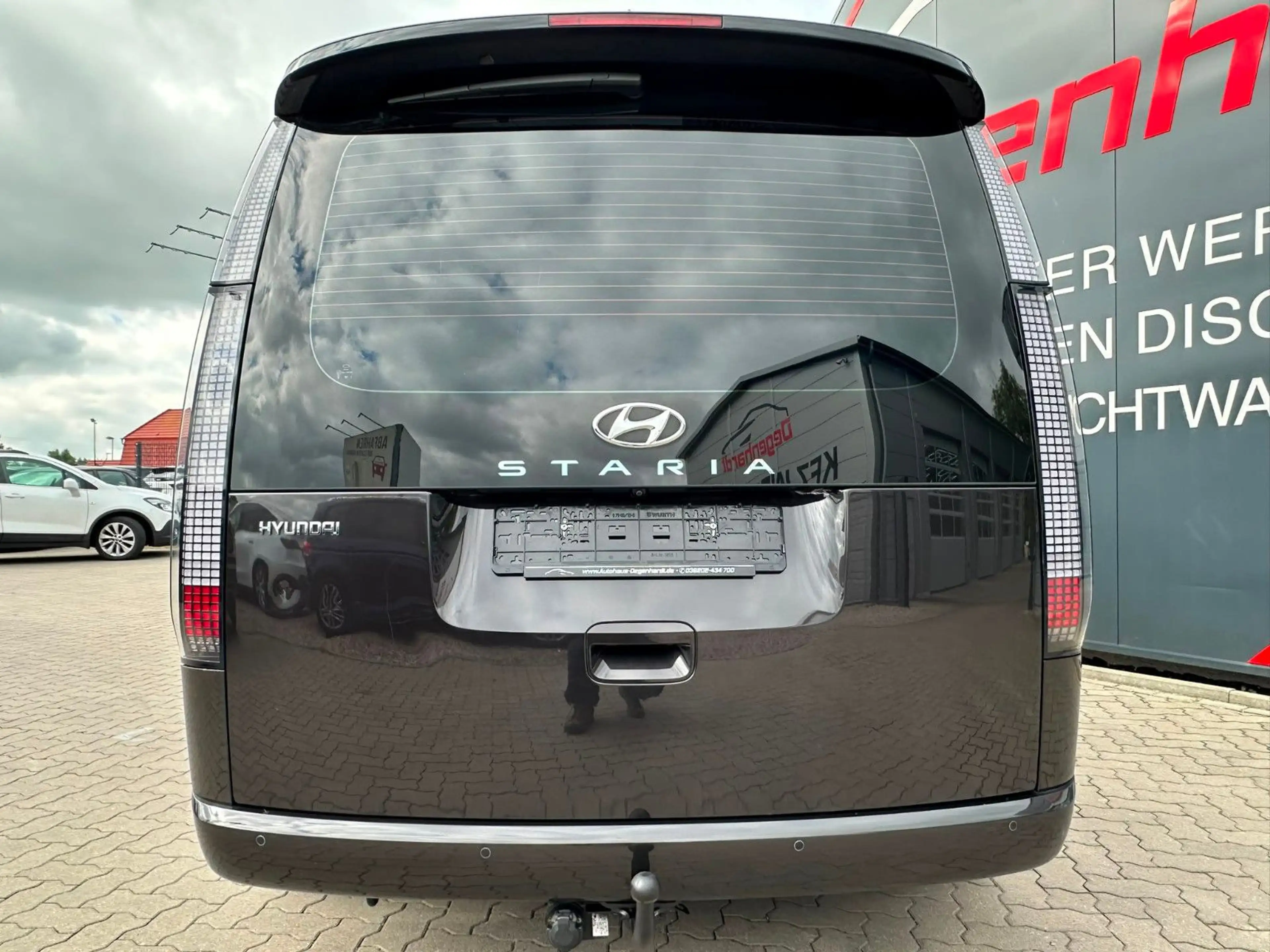Hyundai STARIA Prime 2WD 360 Cam AHK ACC Leder LED — photo 10