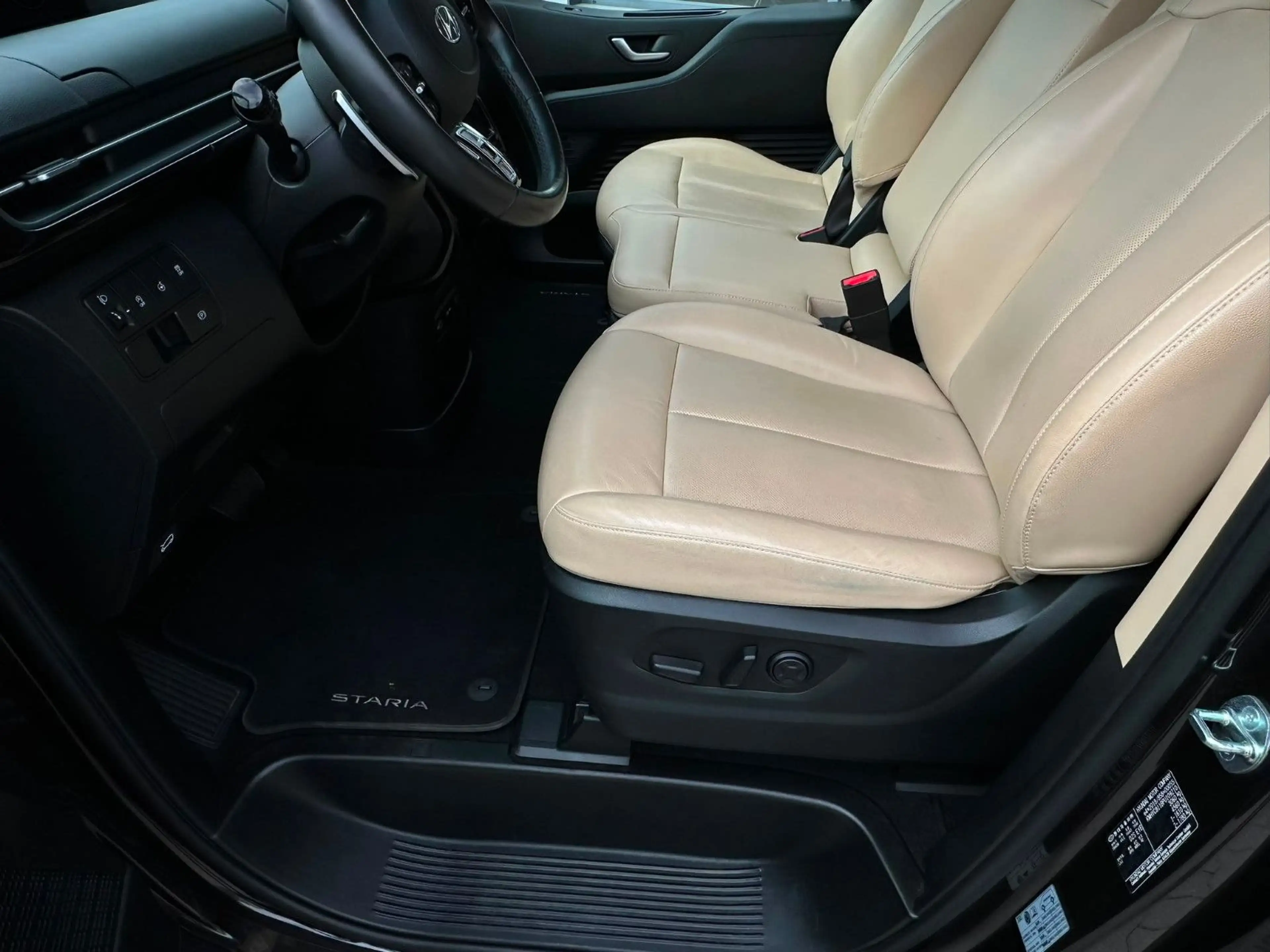 Hyundai STARIA Prime 2WD 360 Cam AHK ACC Leder LED — photo 2