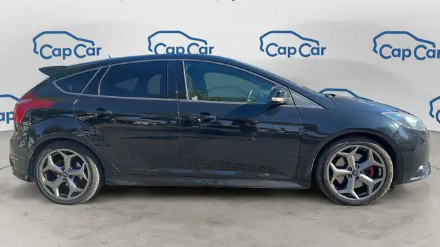 Ford Focus view 4