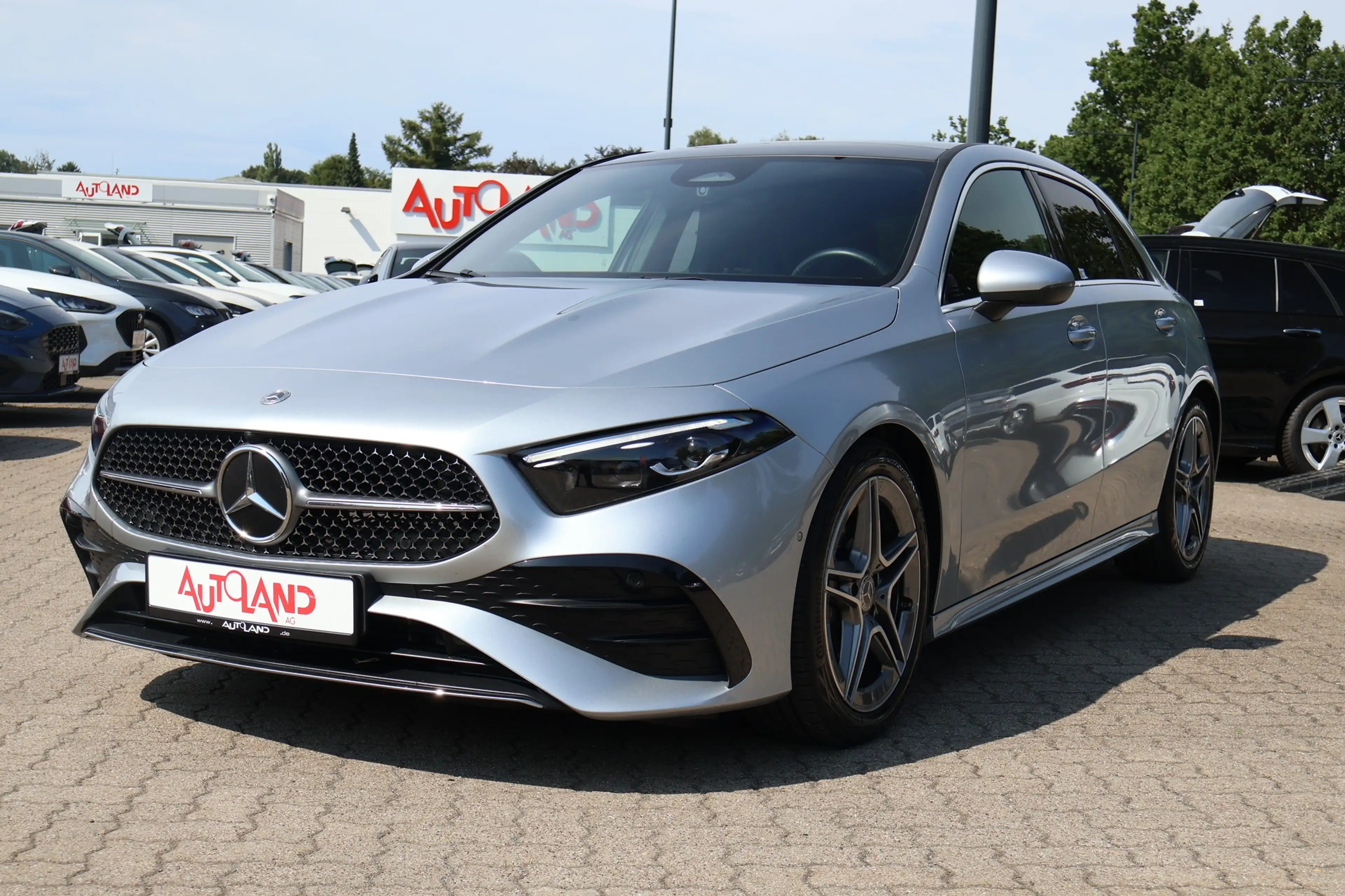 Mercedes-Benz A 180 A180 AMG Line — photo 2