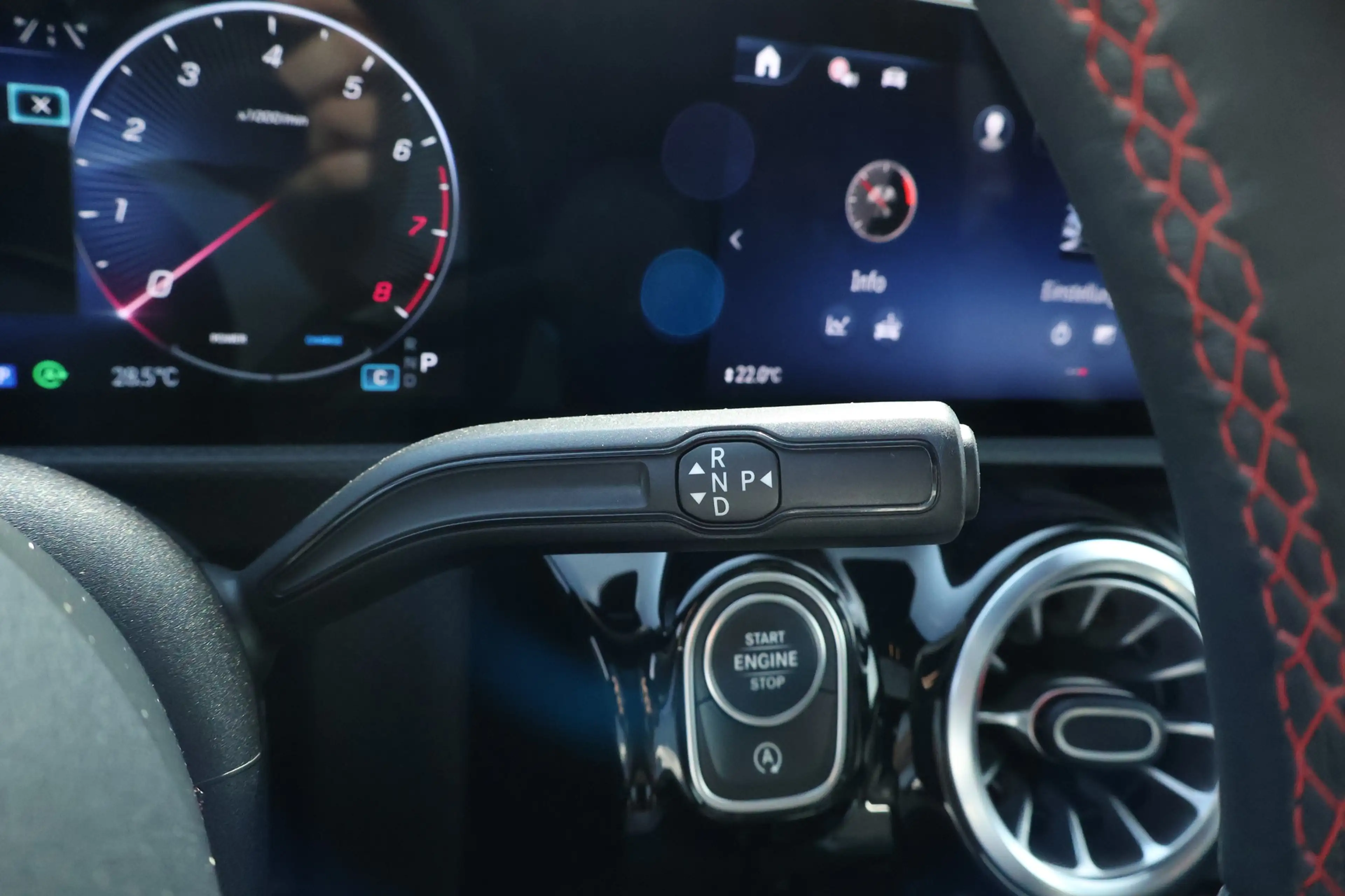 Mercedes-Benz A 180 A180 AMG Line — photo 26