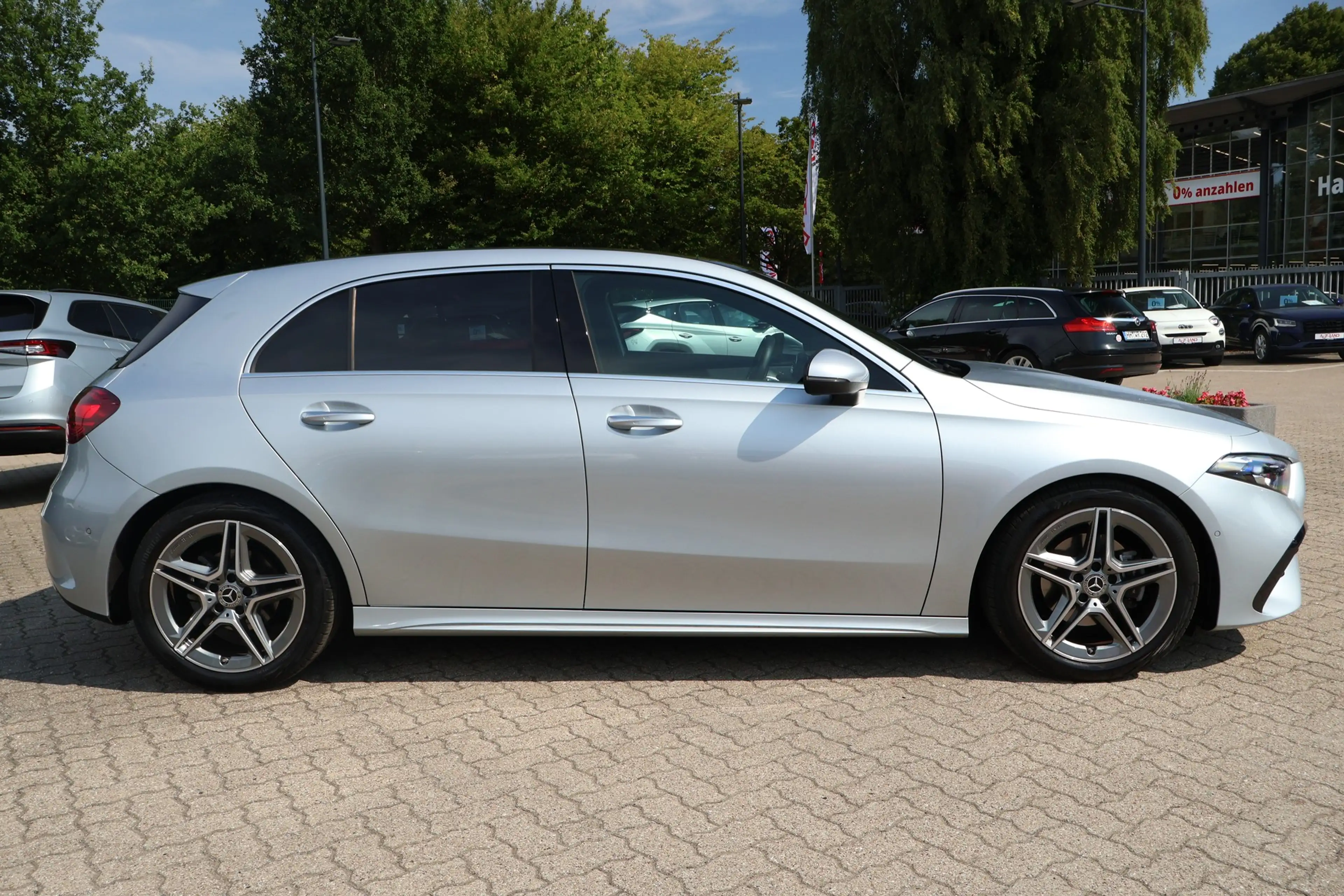 Mercedes-Benz A 180 A180 AMG Line — photo 7