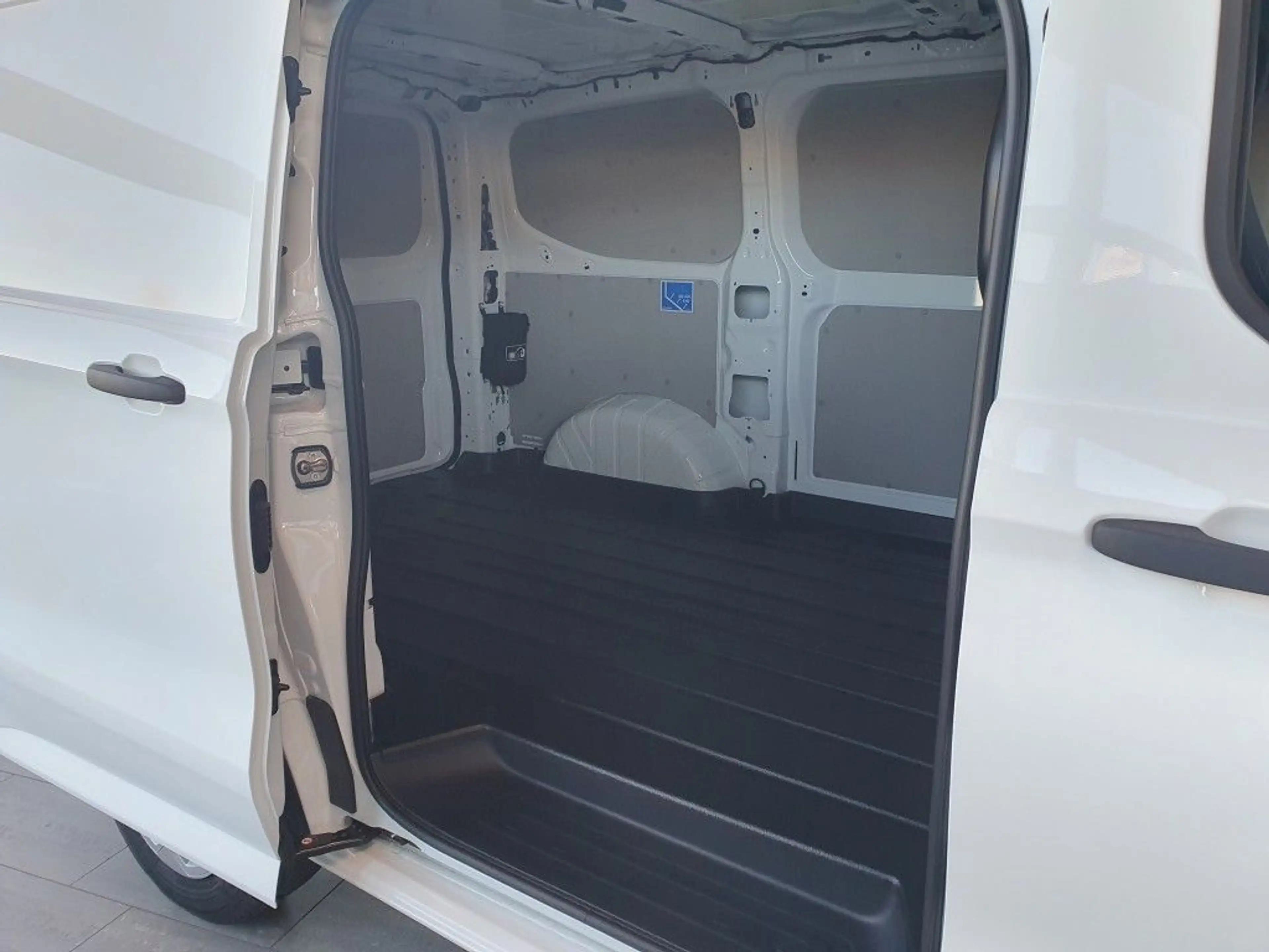 Ford Transit Custom 280 L1H1 LKW VA Trend (V710/NXN) — photo 4