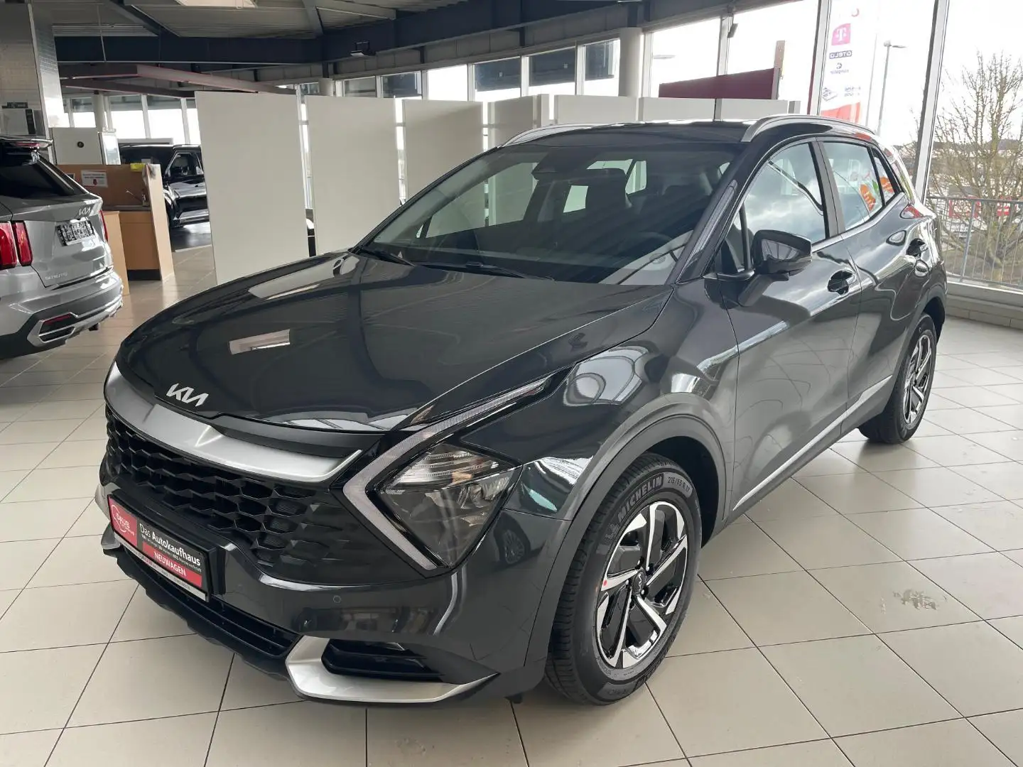 Kia Sportage 1.6T 48V Vision 2WD STD Grau - 2