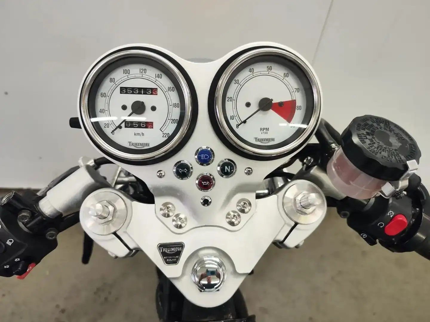 Triumph Thruxton 865ccm Vergaserversion Czarny - 1