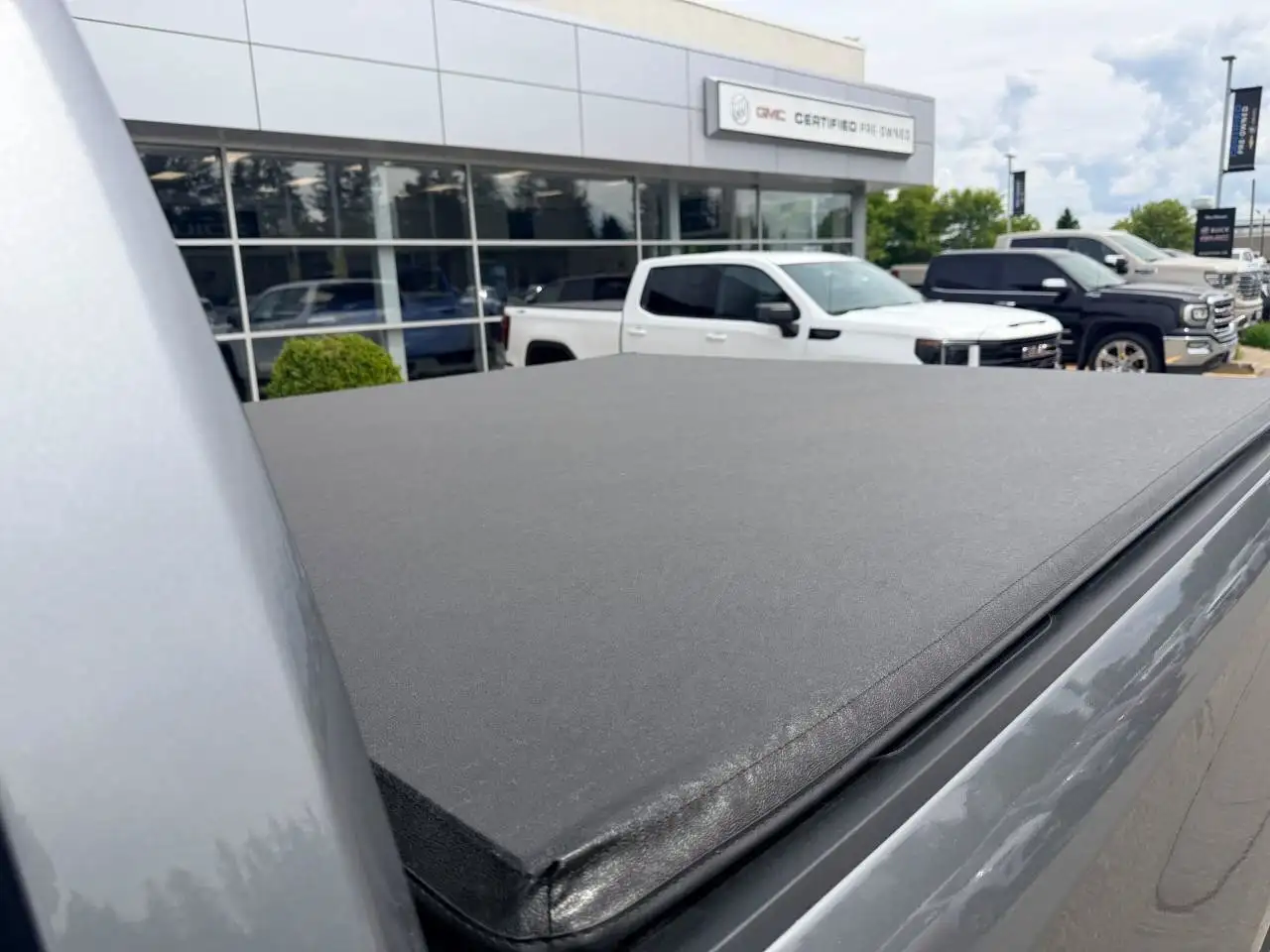 GMC Sierra 1500 photo GMC Sierra 1500