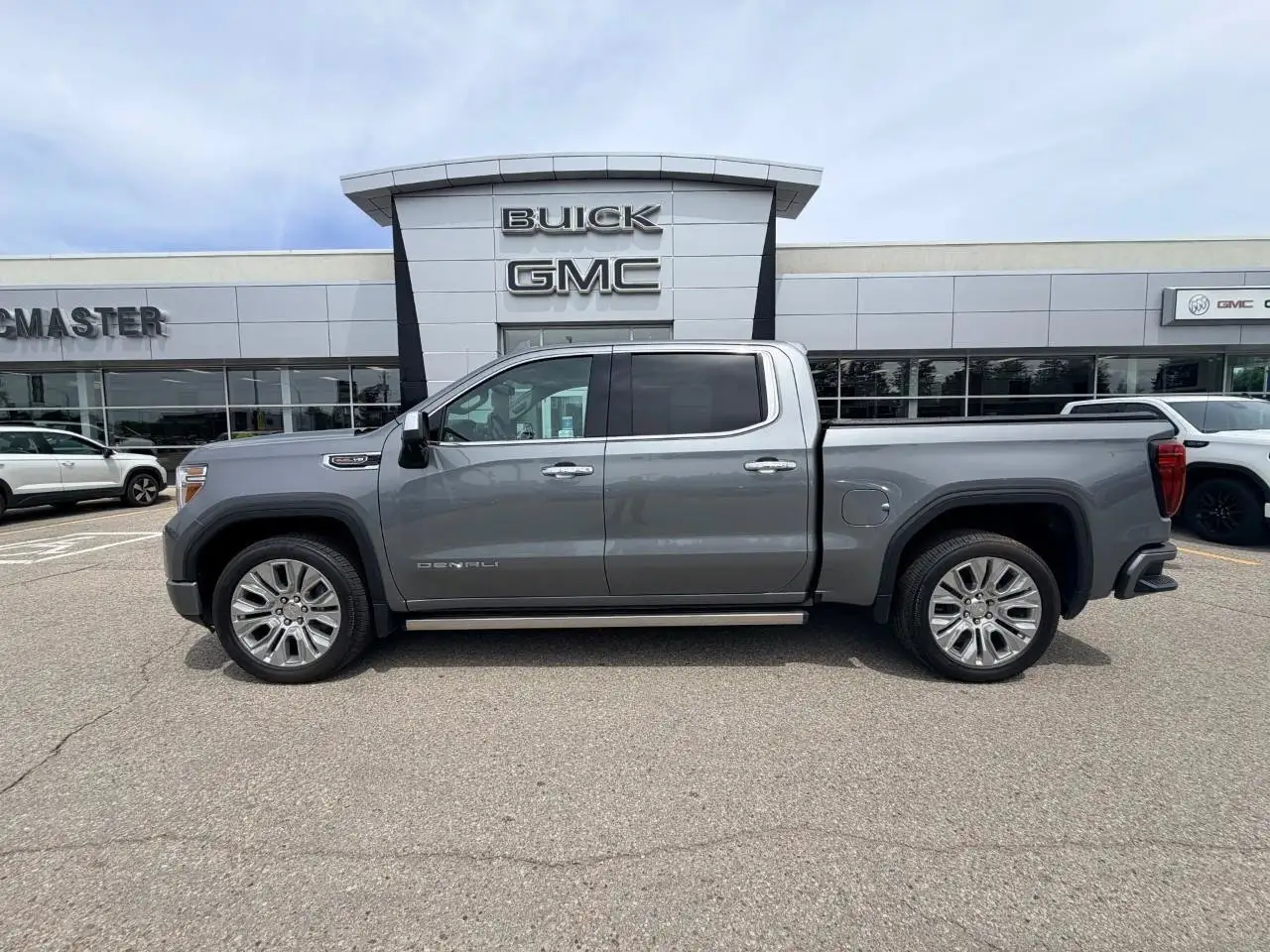 GMC Sierra 1500 photo GMC Sierra 1500