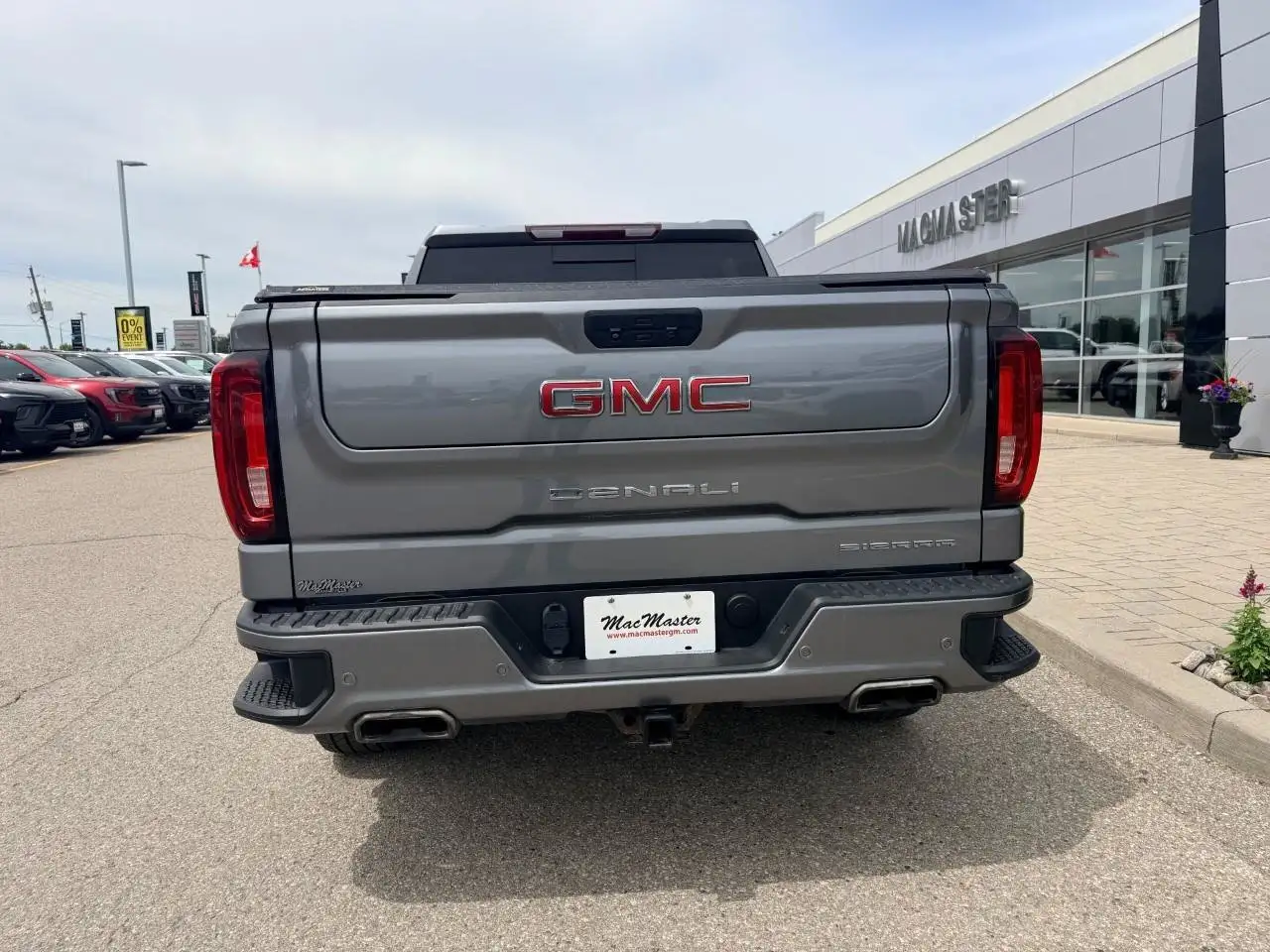 GMC Sierra 1500 photo GMC Sierra 1500
