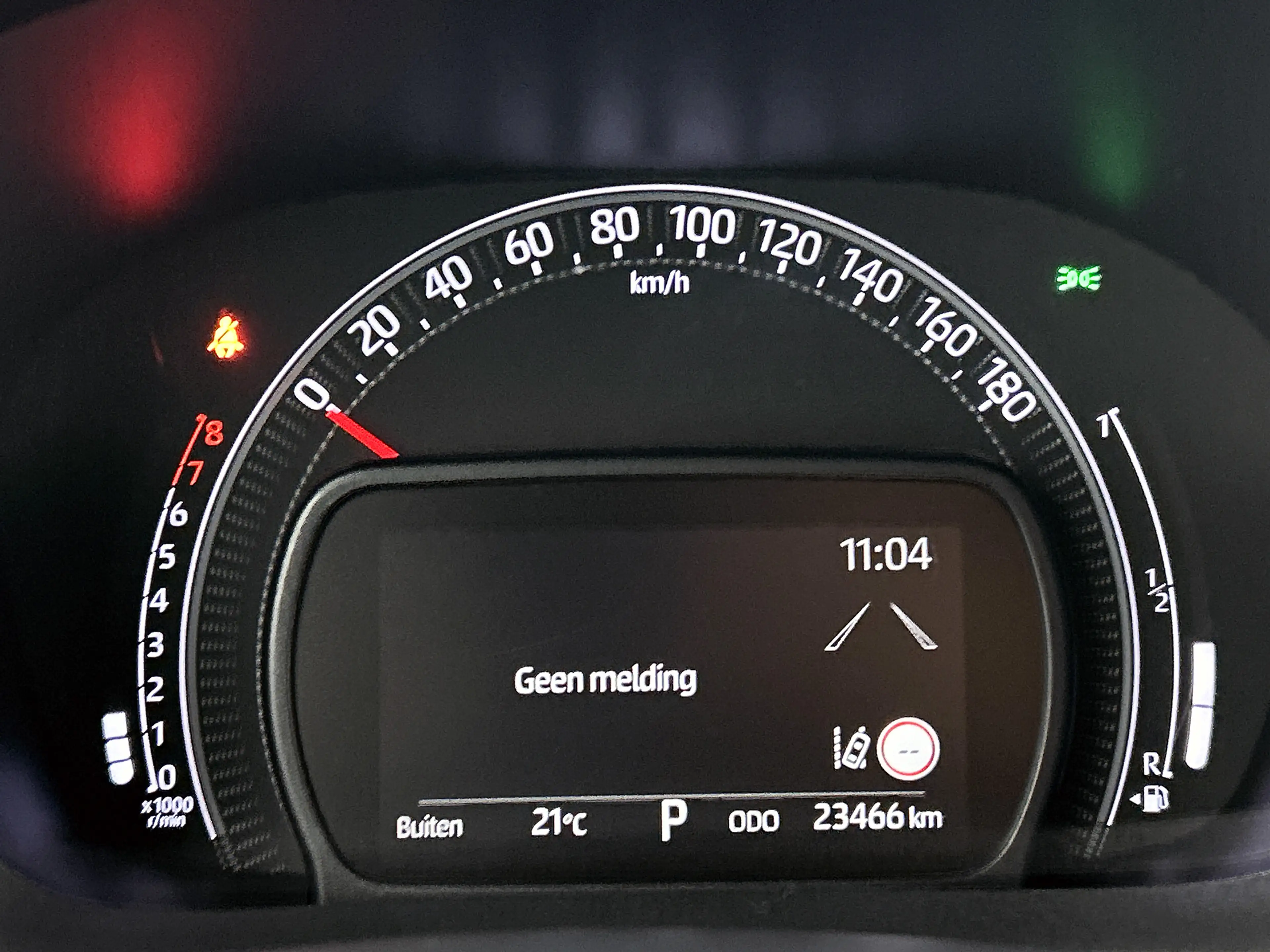 Toyota Aygo X 1.0 VVT-i S-CVT Pulse + | BTW Voertuig | Parkeerse — photo 5