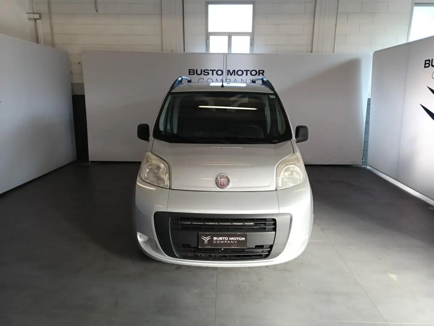 Fiat Qubo 1.4 8V 73 CV Dynamic Silber - 2