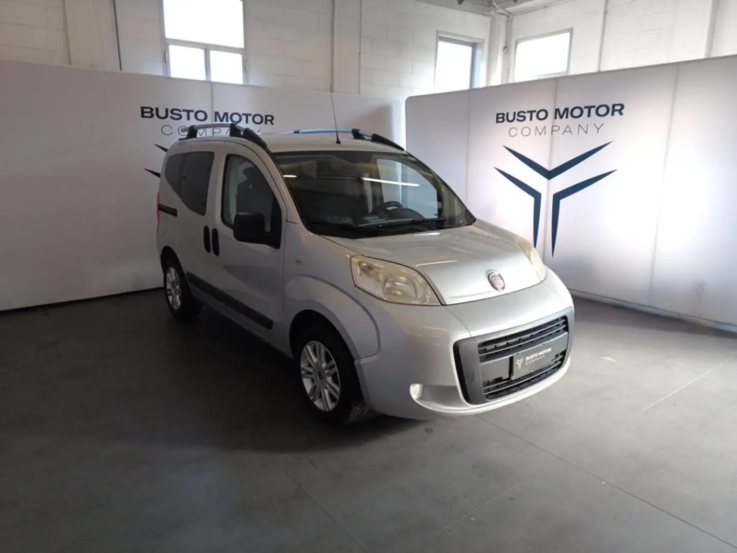 Fiat Qubo 1.4 8V 73 CV Dynamic Silber - 1