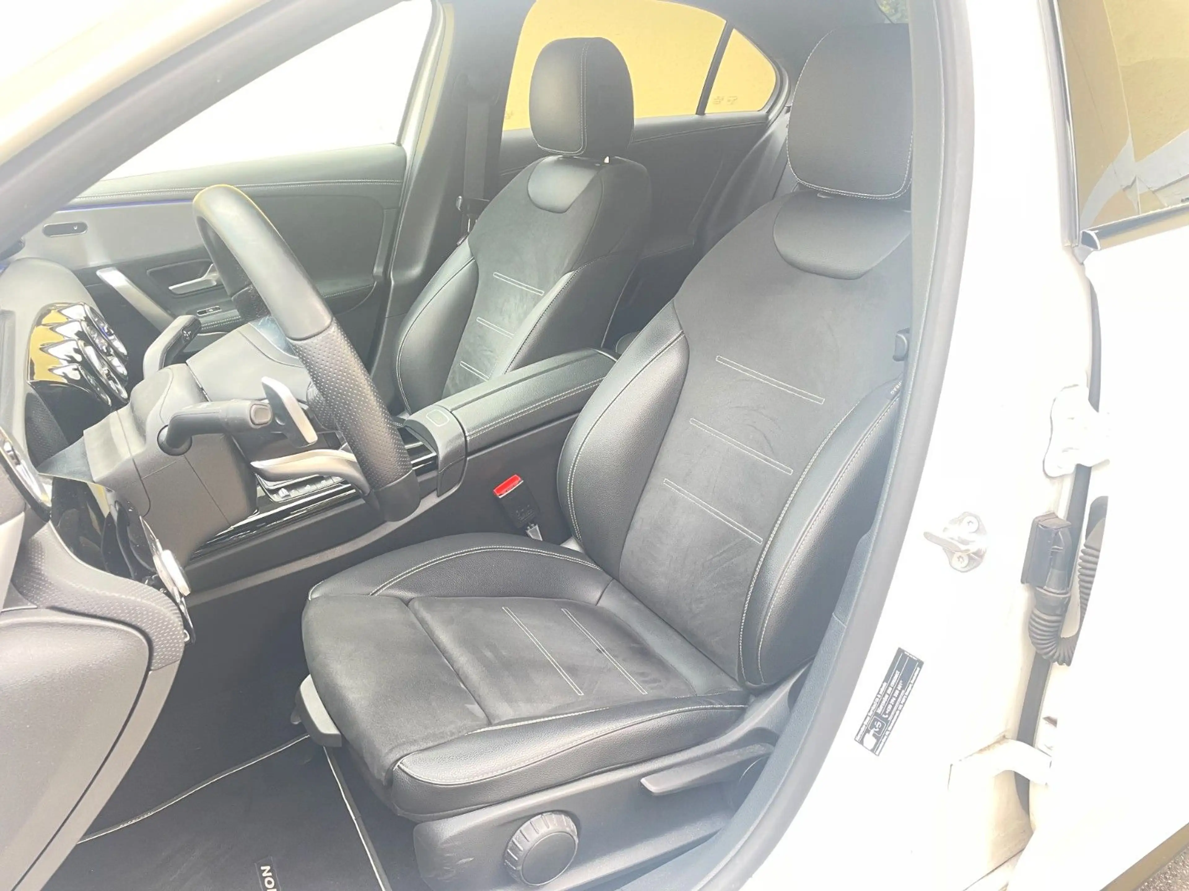 Mercedes-Benz A 220 A dLimousine AMG-Edition-NAVI-LED-Tempomat — photo 9
