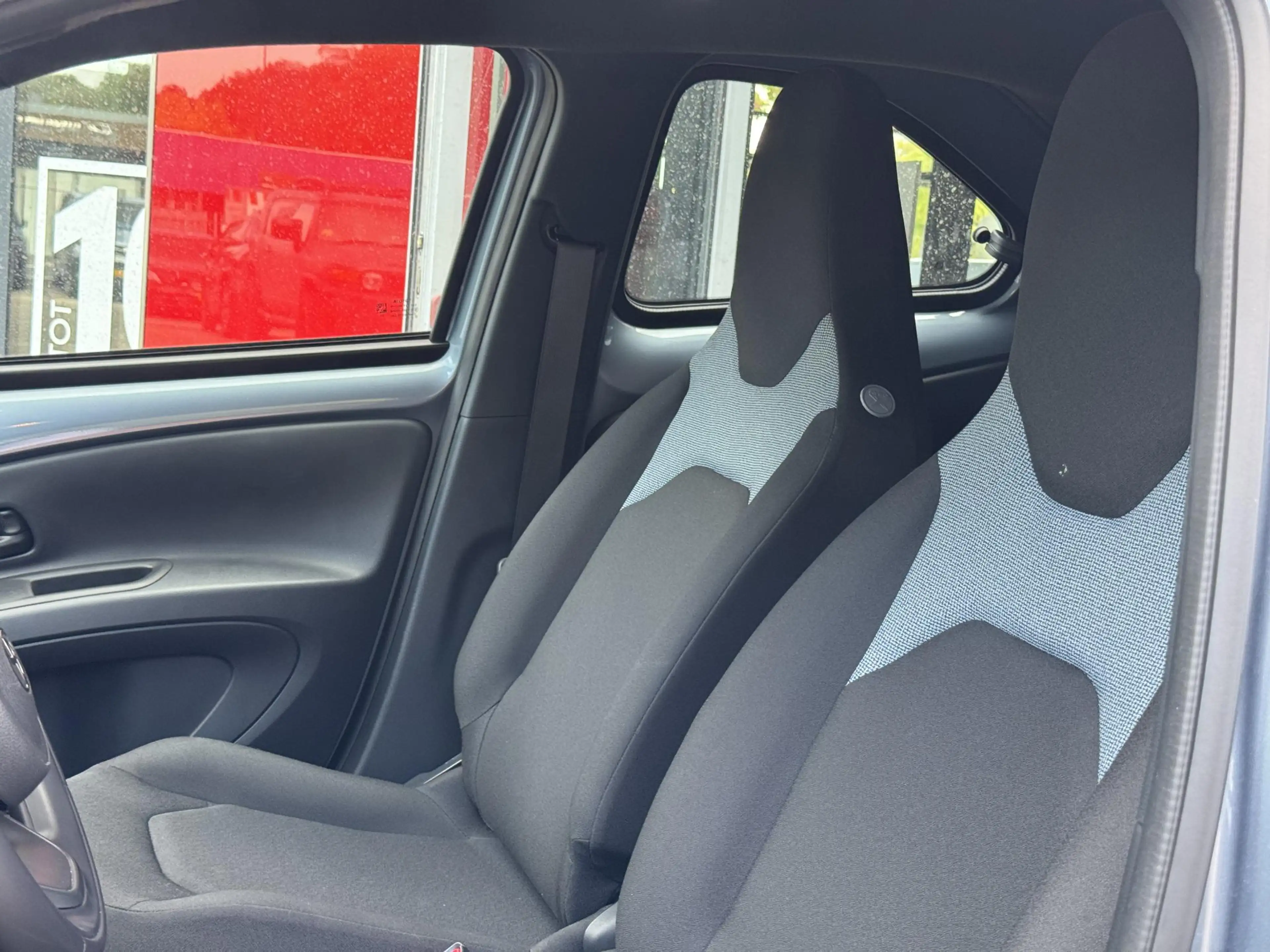 Toyota Aygo X Hybrid 115 play APPLE/ANDROID CARPLAY ADAPTIEVE CR — photo 10