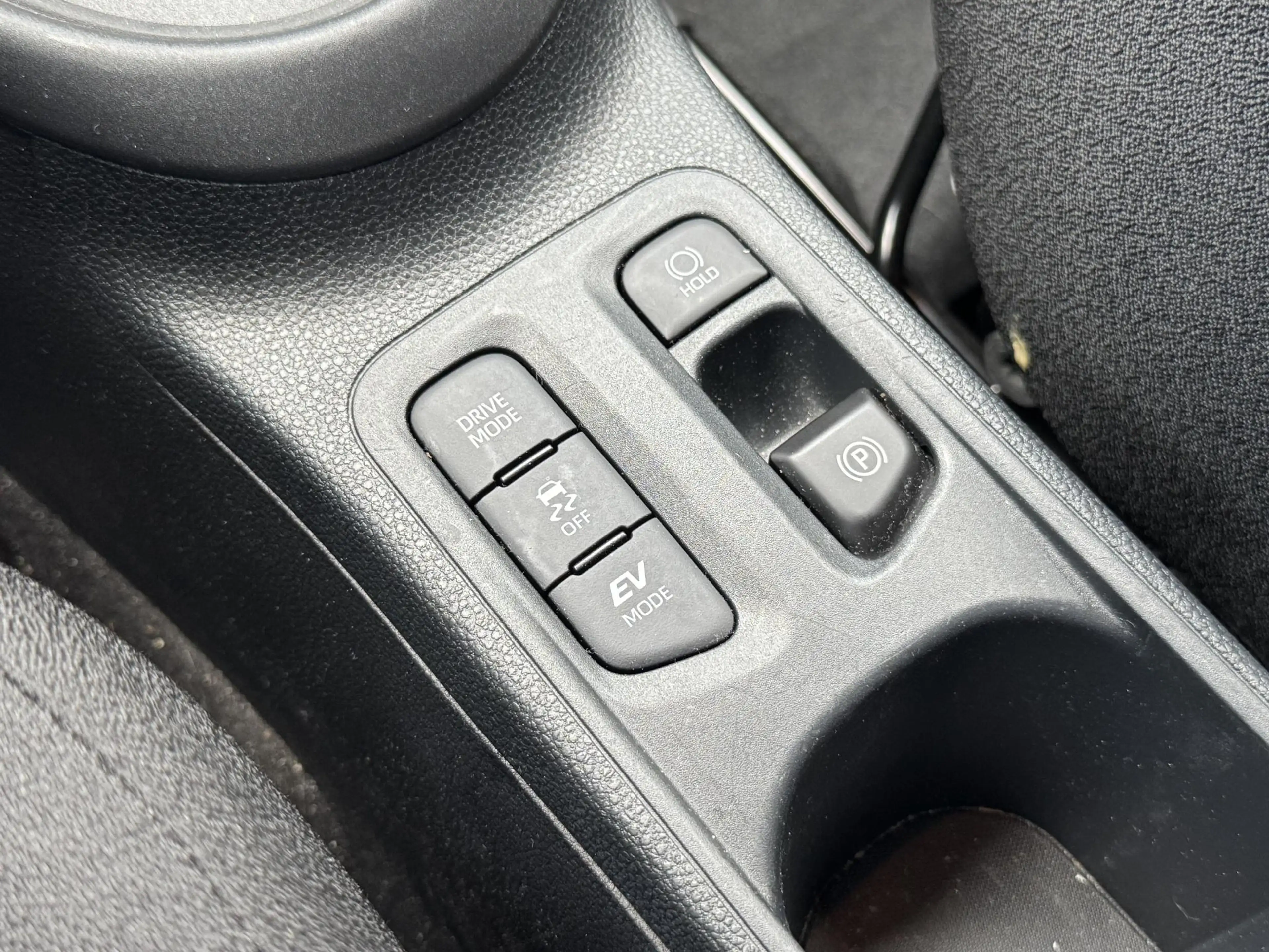 Toyota Aygo X Hybrid 115 play APPLE/ANDROID CARPLAY ADAPTIEVE CR — photo 12