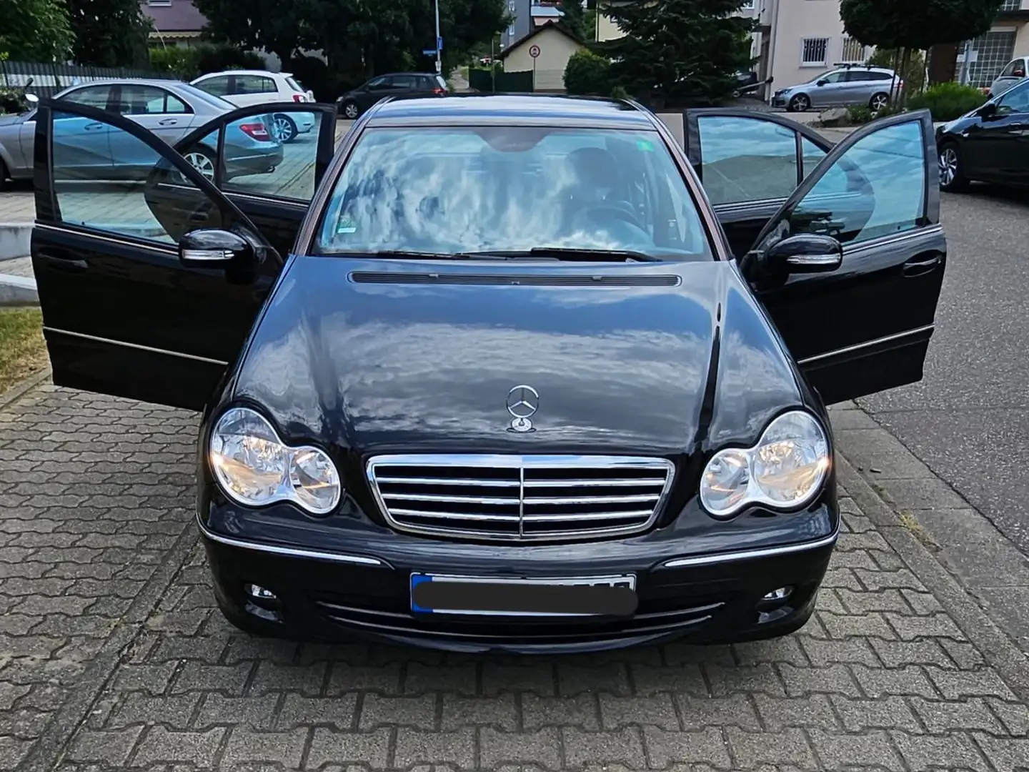 Mercedes-Benz C 230 C 230 7G-TRONIC Classic Чорний - 1