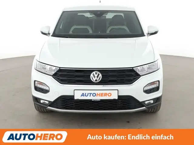 Volkswagen T-Roc view 9