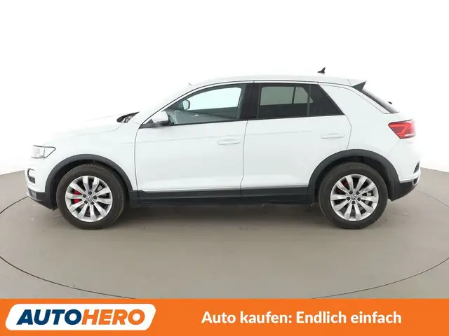 Volkswagen T-Roc view 3
