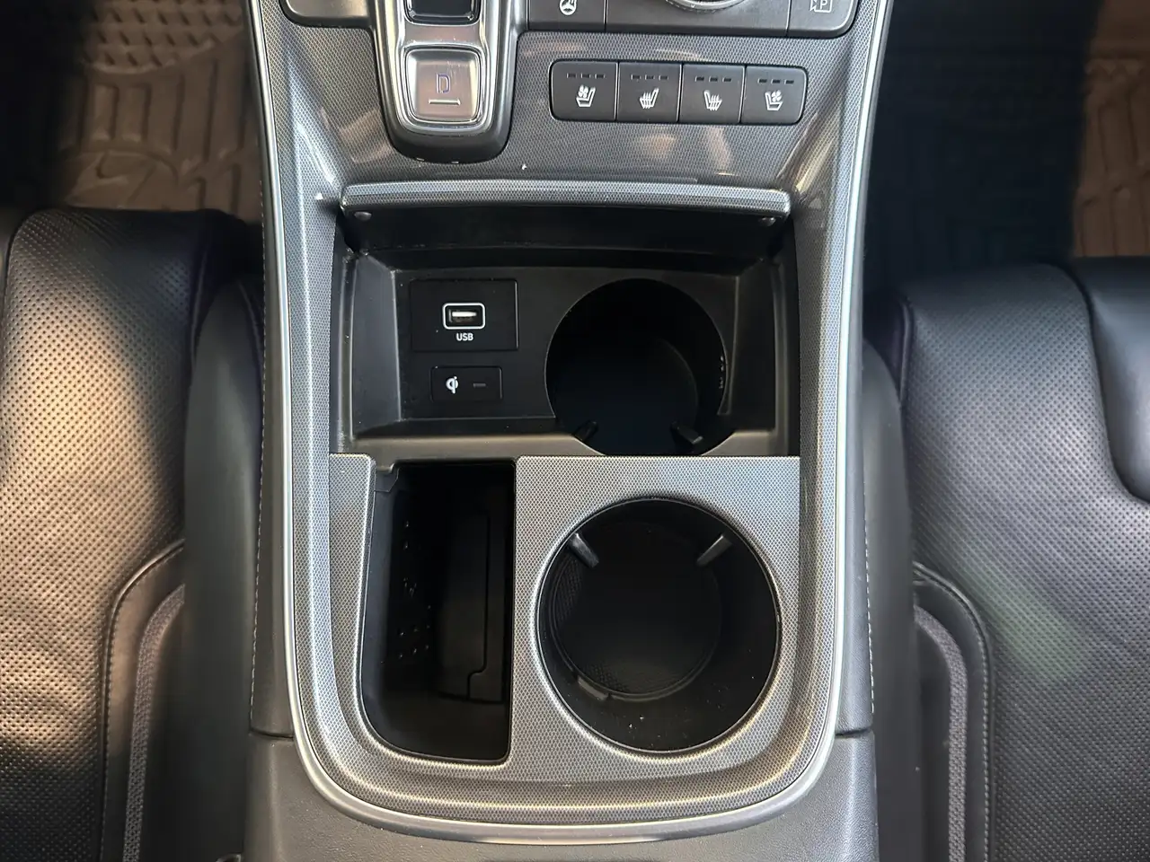 Hyundai SANTA FE снимка Hyundai SANTA FE