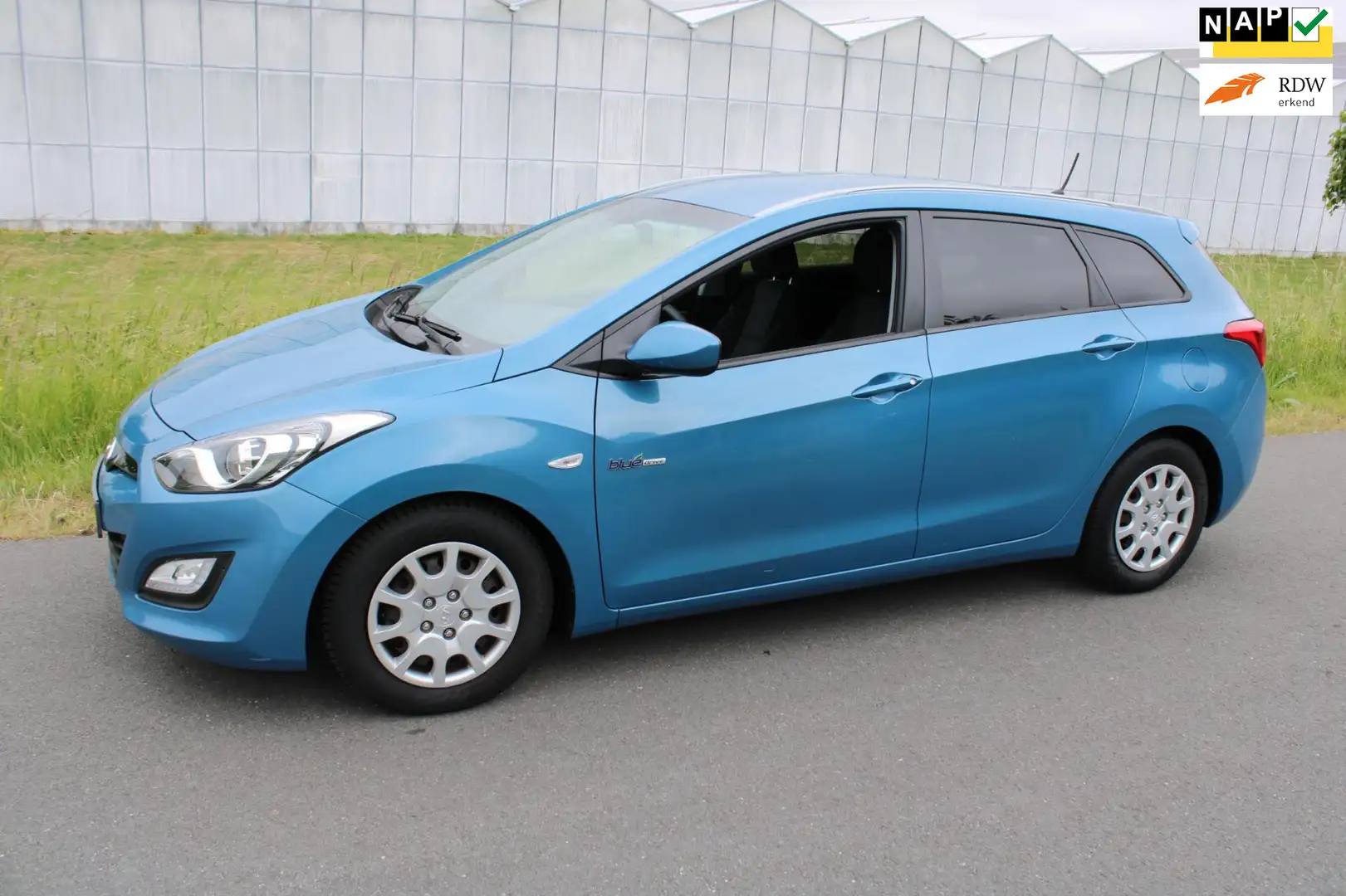 Hyundai i30 Wagon 1.6 GDI i-Motion Azul - 1
