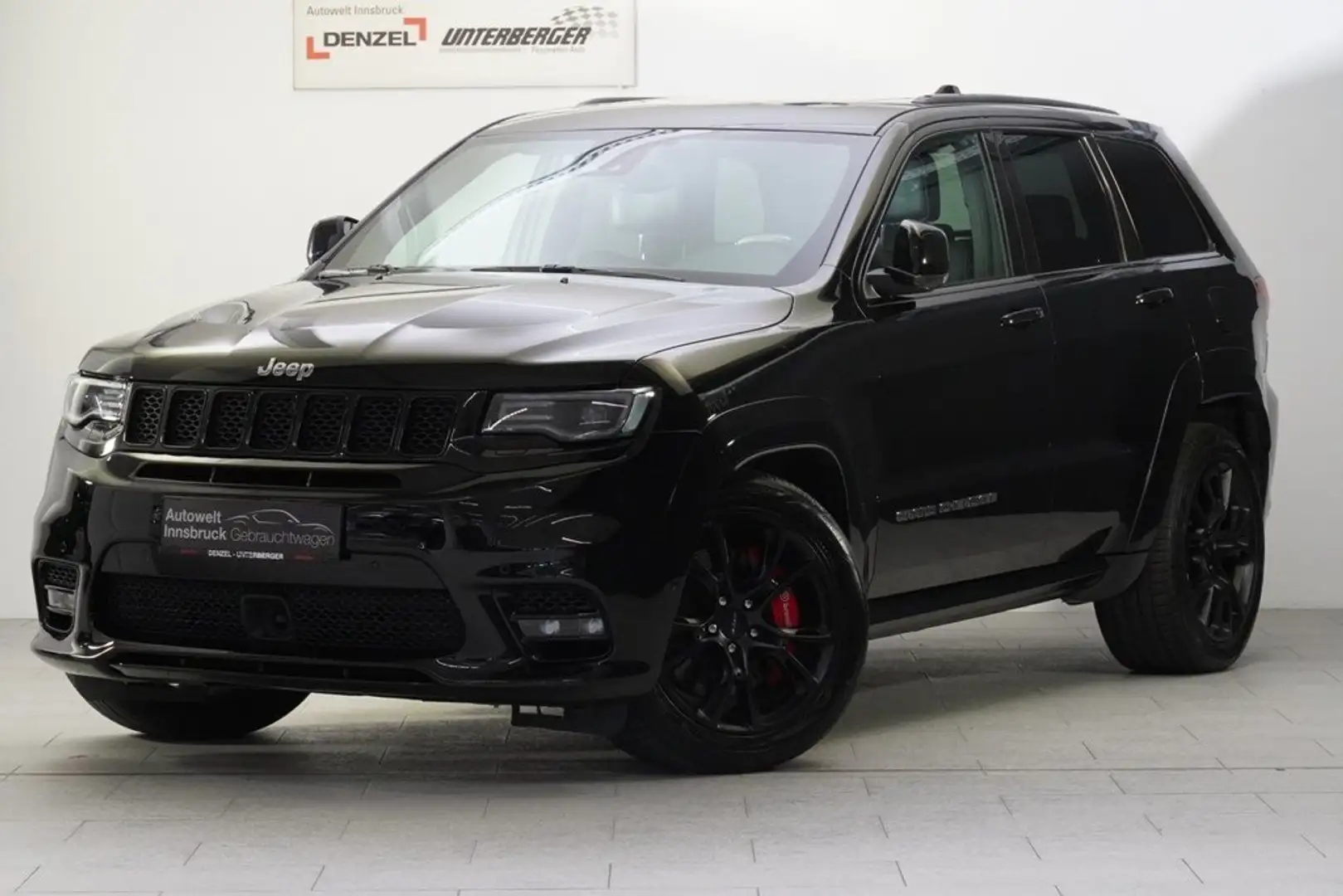 Jeep Grand Cherokee Grand Cherokee 6.4 V8 Schwarz - 2