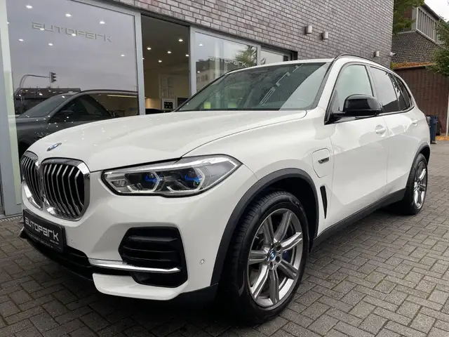 BMW X5 xDr 45e SkyLounge LASER SitzLuft 360 HUD DASH