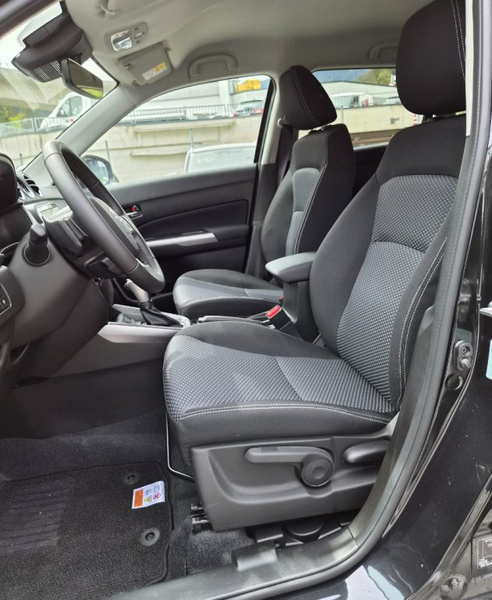 Suzuki Vitara 1.4 Allgrip Hybrid Shine MT — photo 10