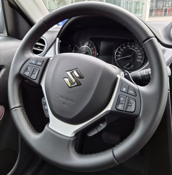 Suzuki Vitara 1.4 Allgrip Hybrid Shine MT — photo 8