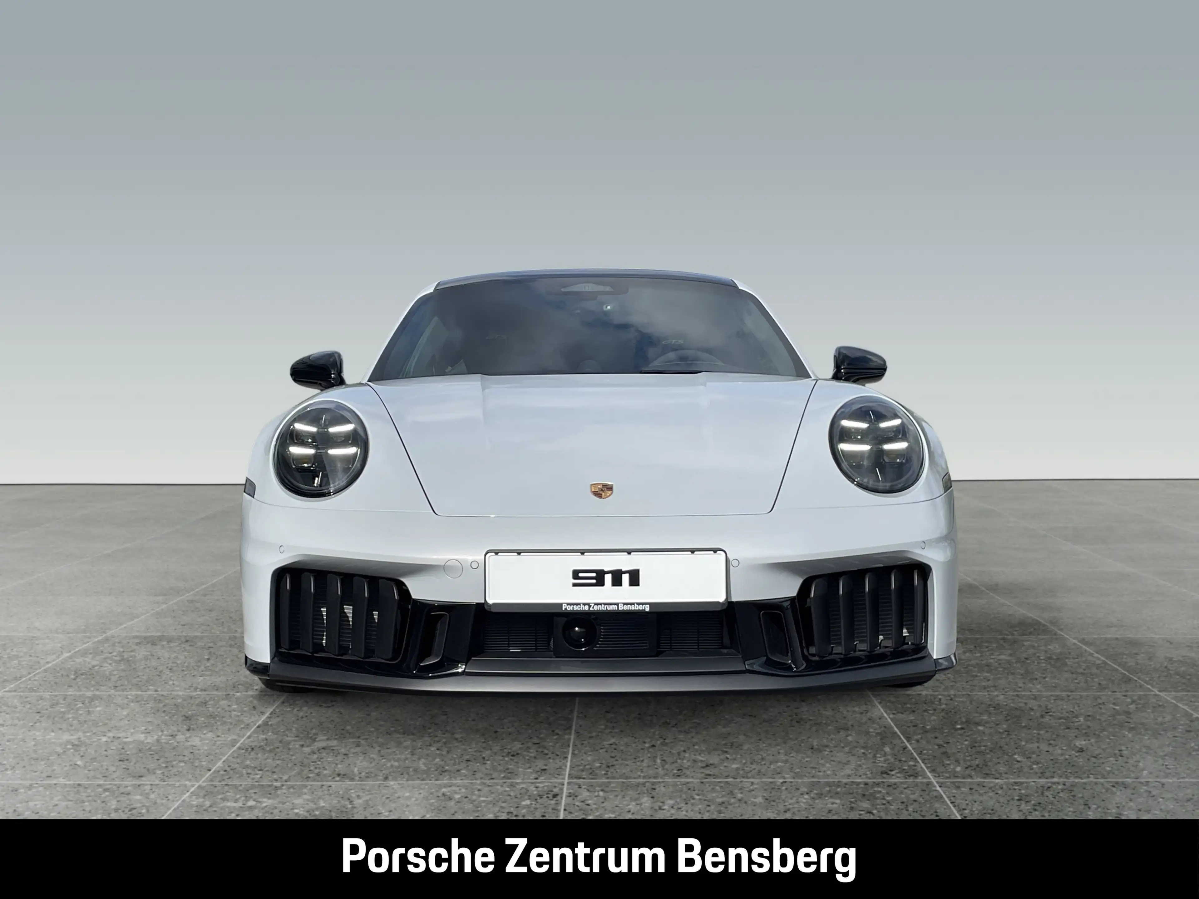 Porsche 911 Carrera 4 GTS — photo 7