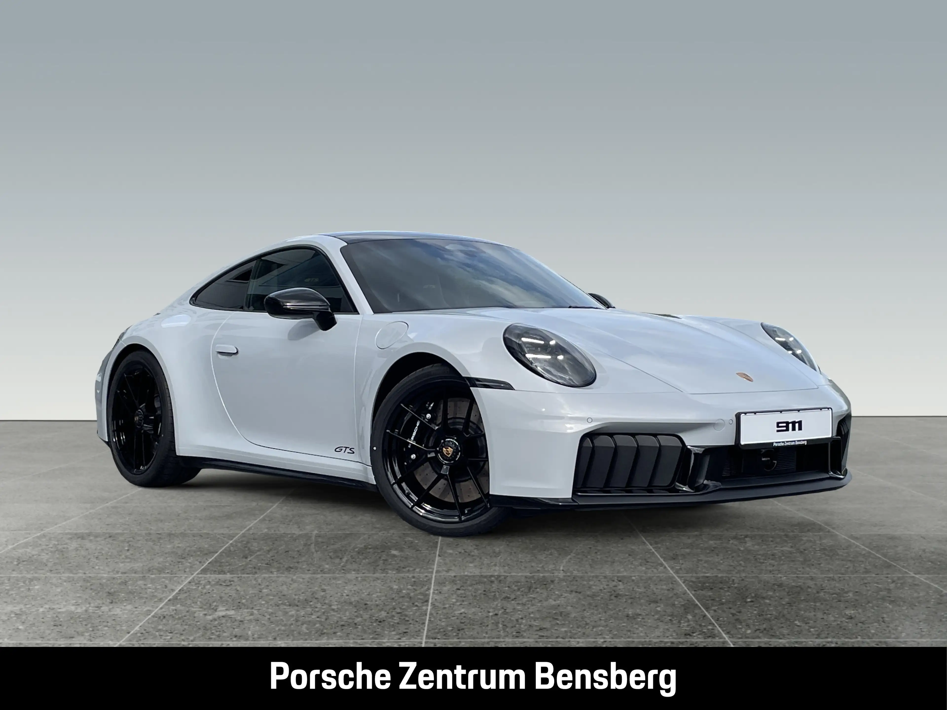 Porsche 911 Carrera 4 GTS — photo 6