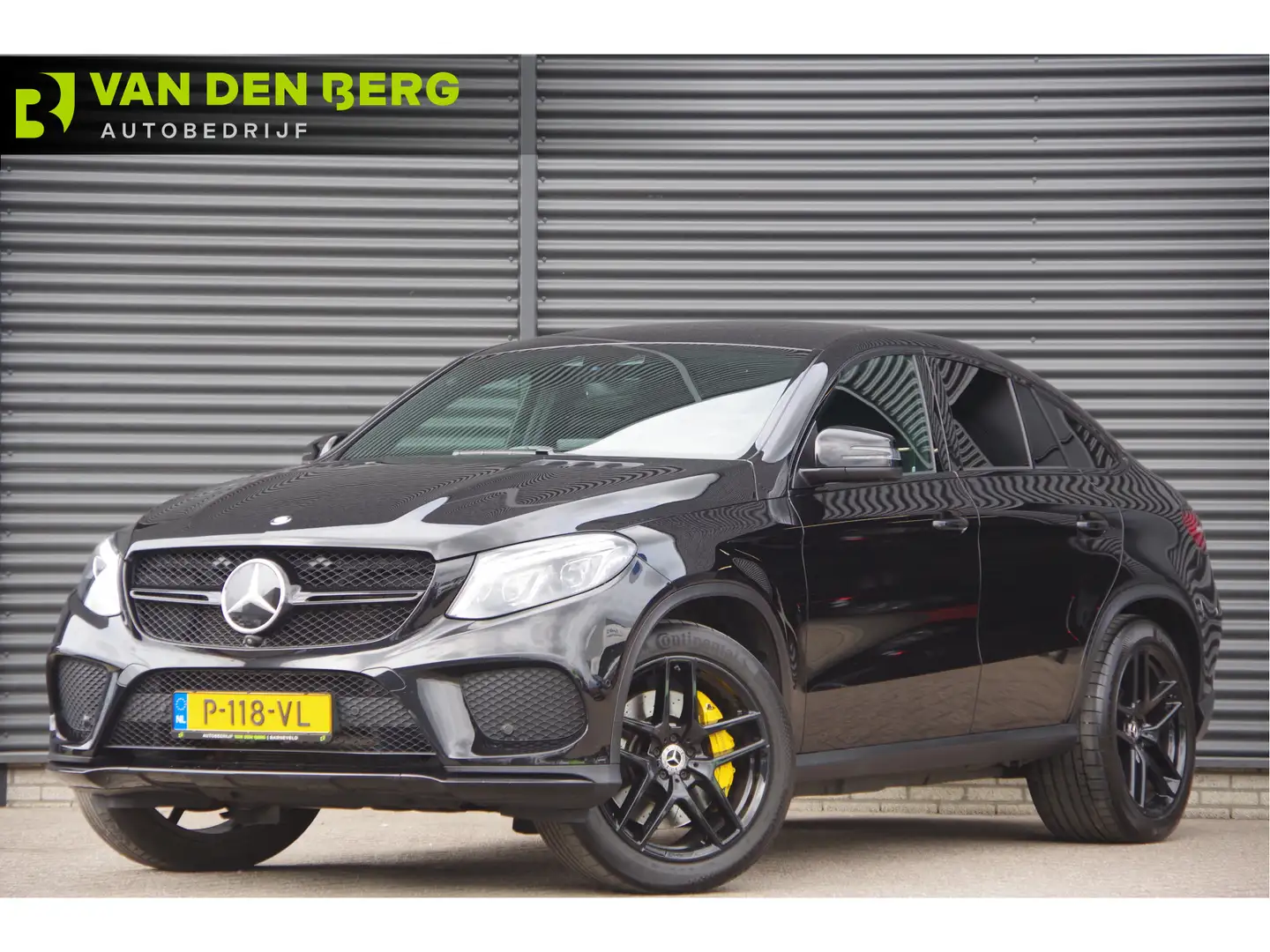 Mercedes-Benz GLE 400 Coupé 4MATIC AMG, LED, LUCHTVERING, LEDER SPORTSTO Чорний - 1